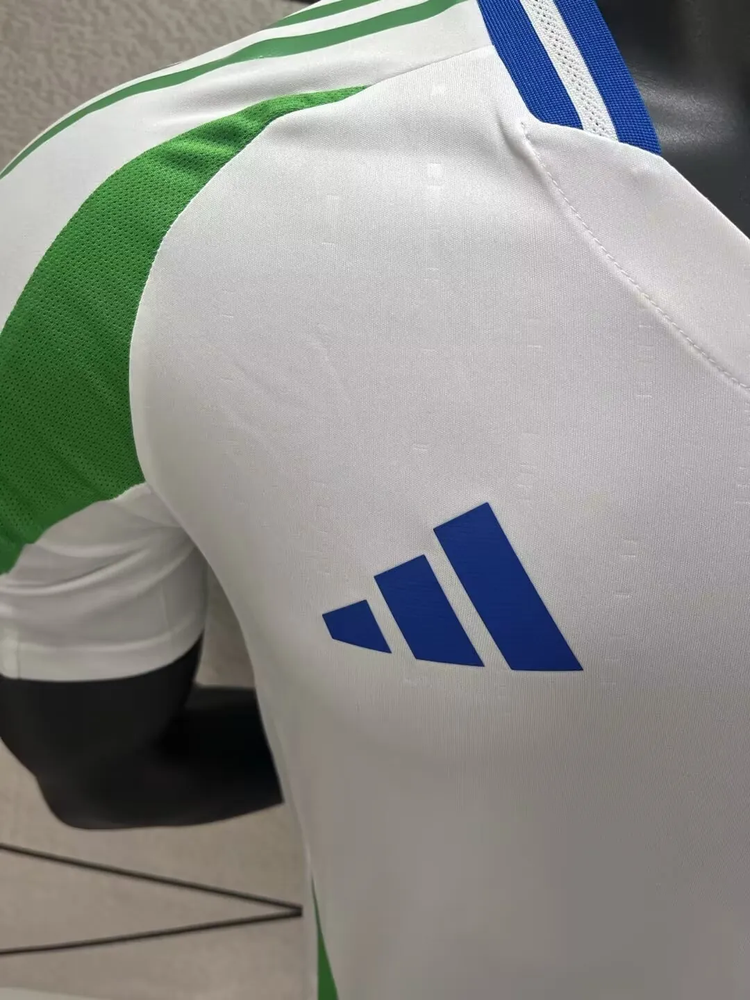 2024 Italy Away Player Version Kit UEFA Euro Shirt Football AAAAJersey Supplier 4