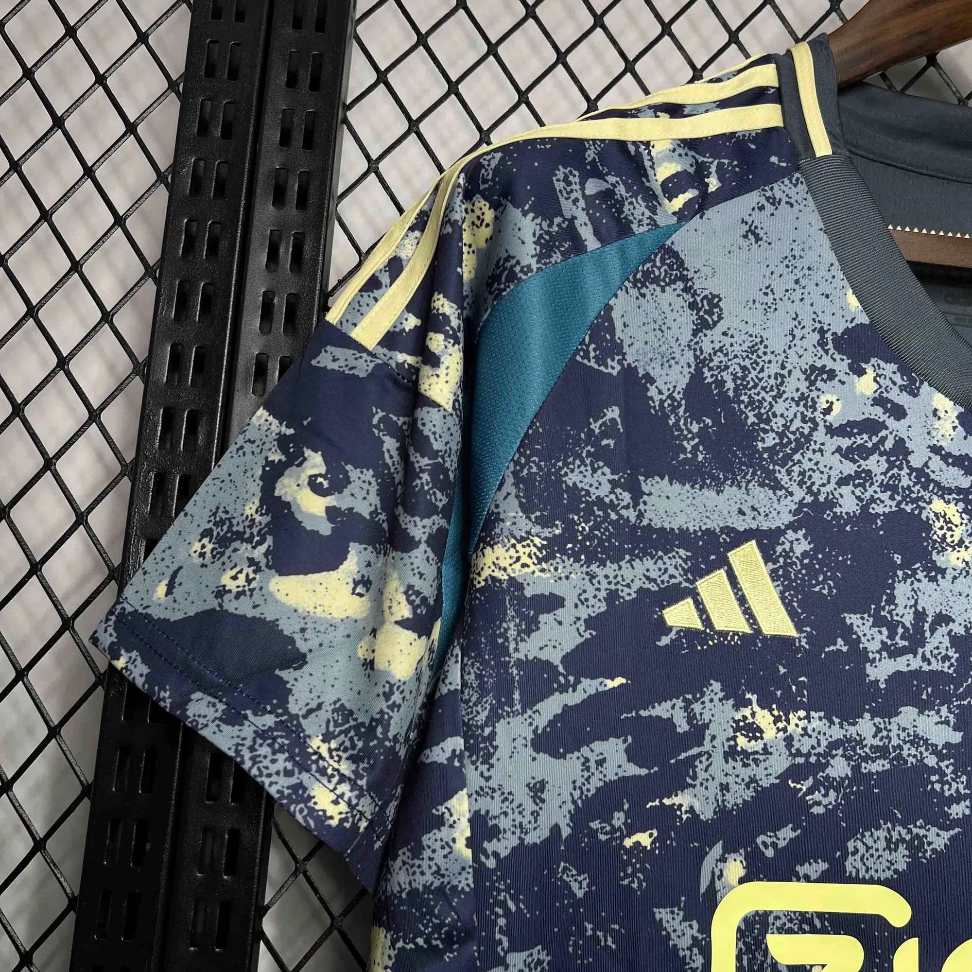 24-25 Ajax Away Kit Football Apparel AAAAJersey Wholesale Yupoo 2