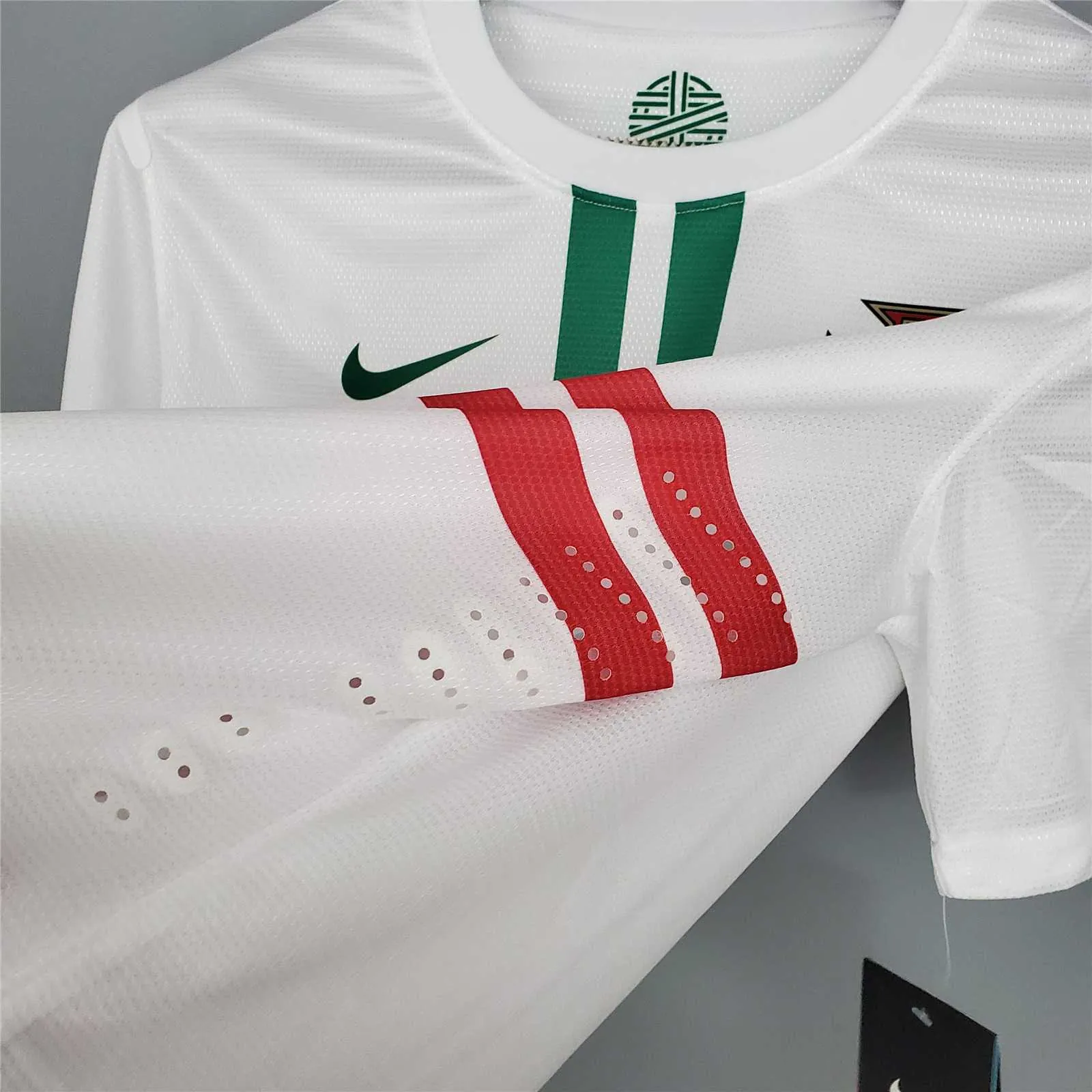 2012 Portugal away white 13