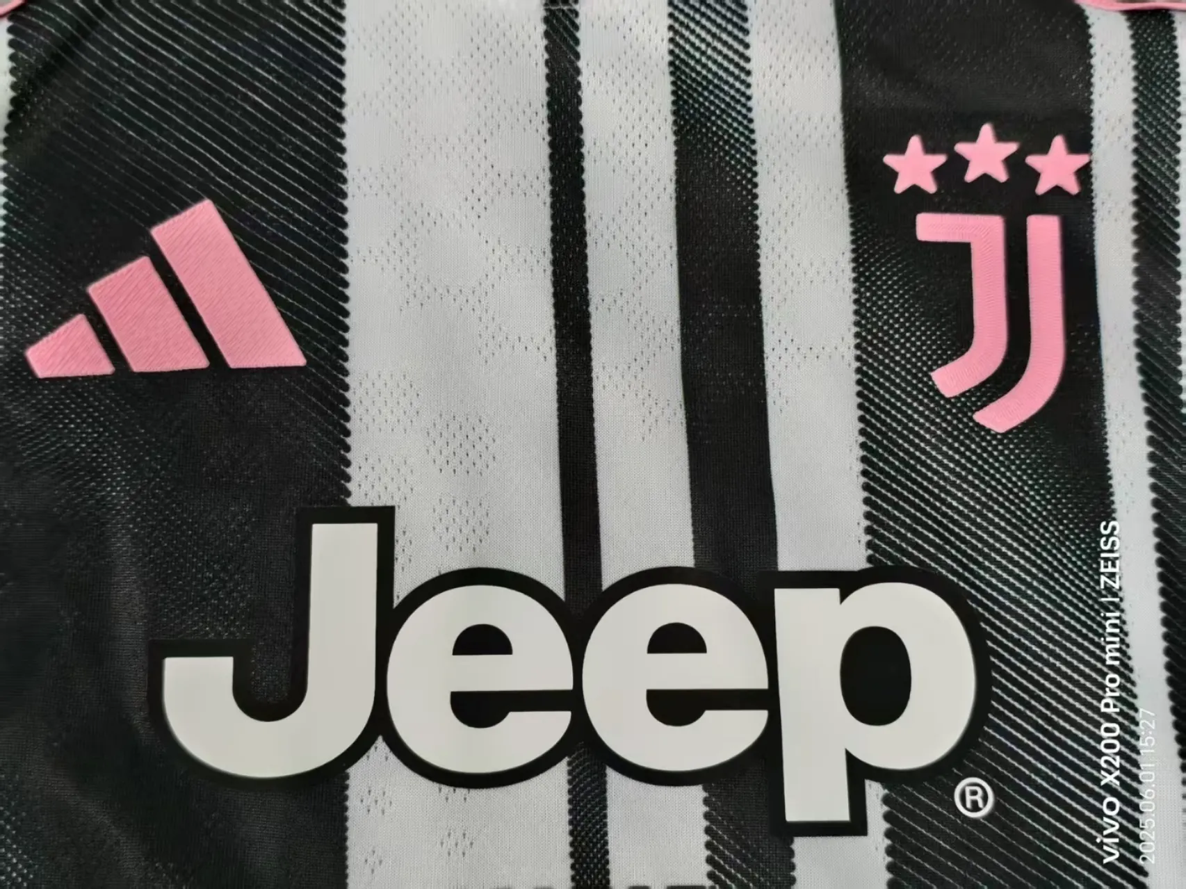 25-26 Juventus Home Kid Kits Player Version Youth Apparels AAAAJersey Wholesale Yupoo 1