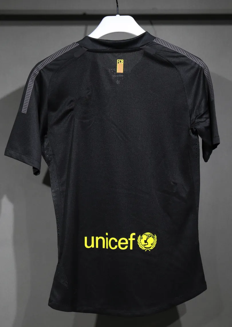 11-12 Barcelona Away Retro Kit Vintage Player Version Sino Shirt AAAAJersey Dropship Yupoo-1 5