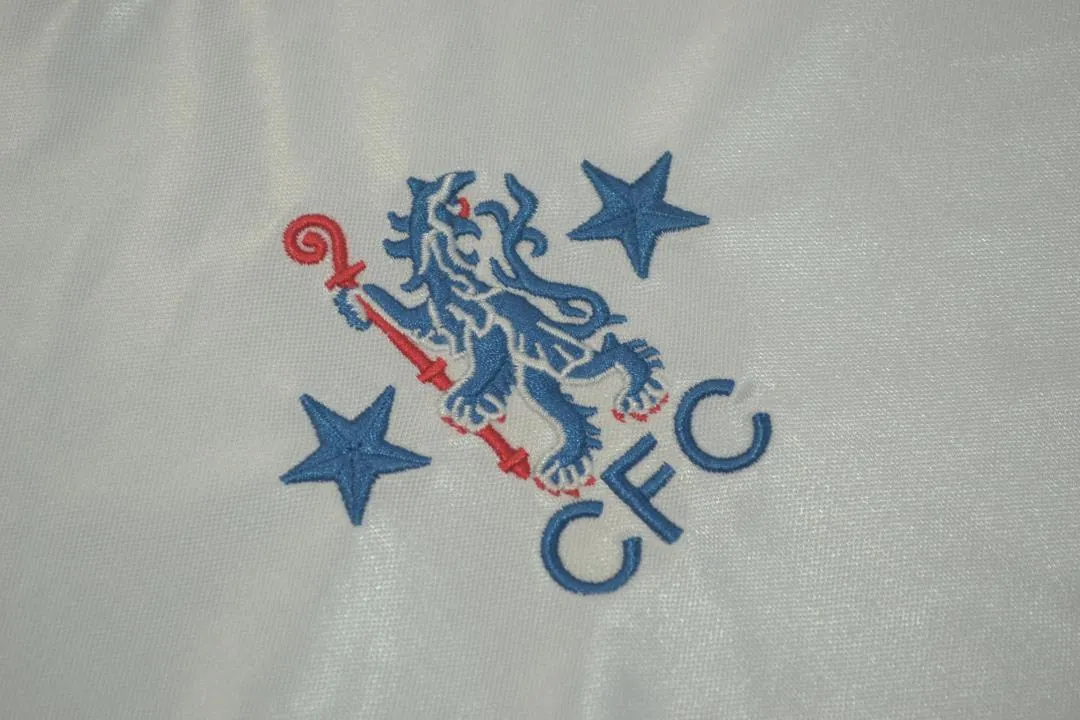 82-83 Chelsea away white 4