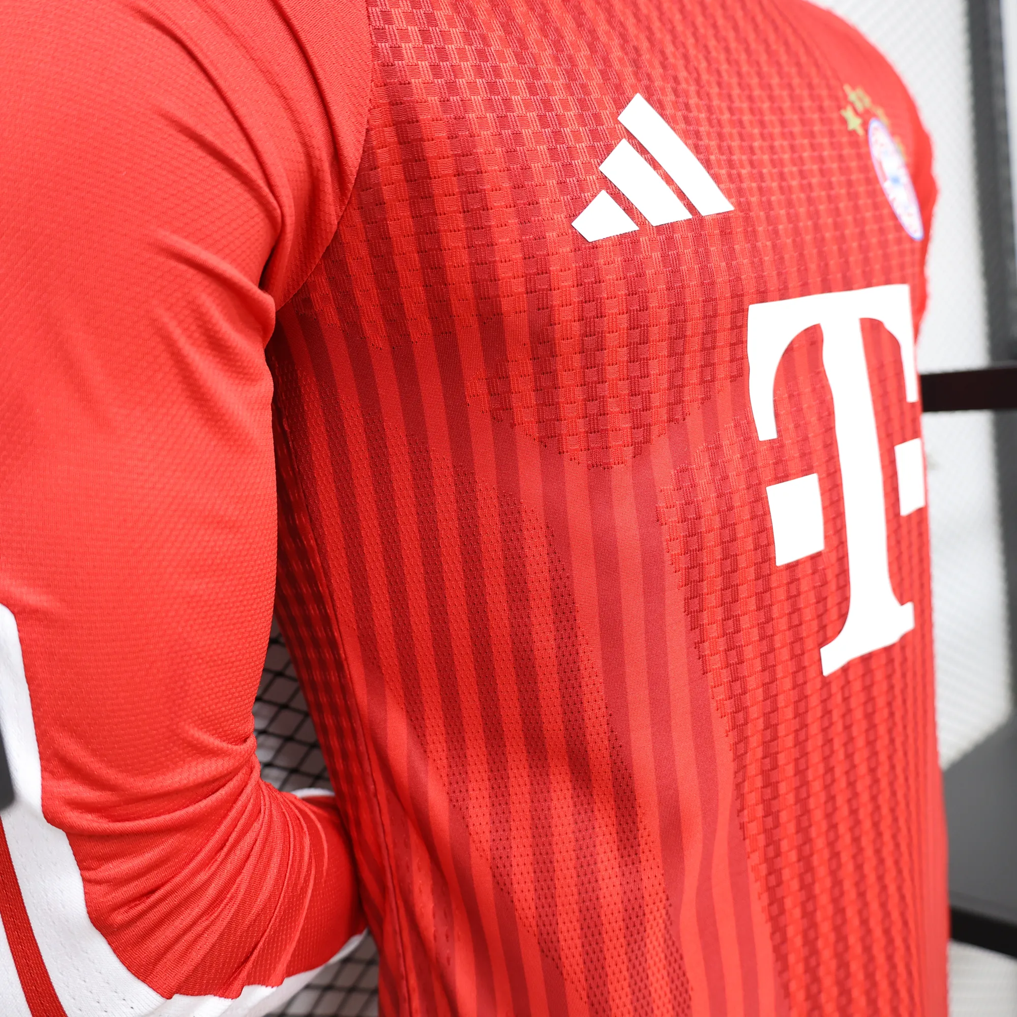 26-27 Bayern Munich Home Mens Kit Player Version Soccer Long Sleeve T-Shirt AAAAJersey Supply Yupoo 9