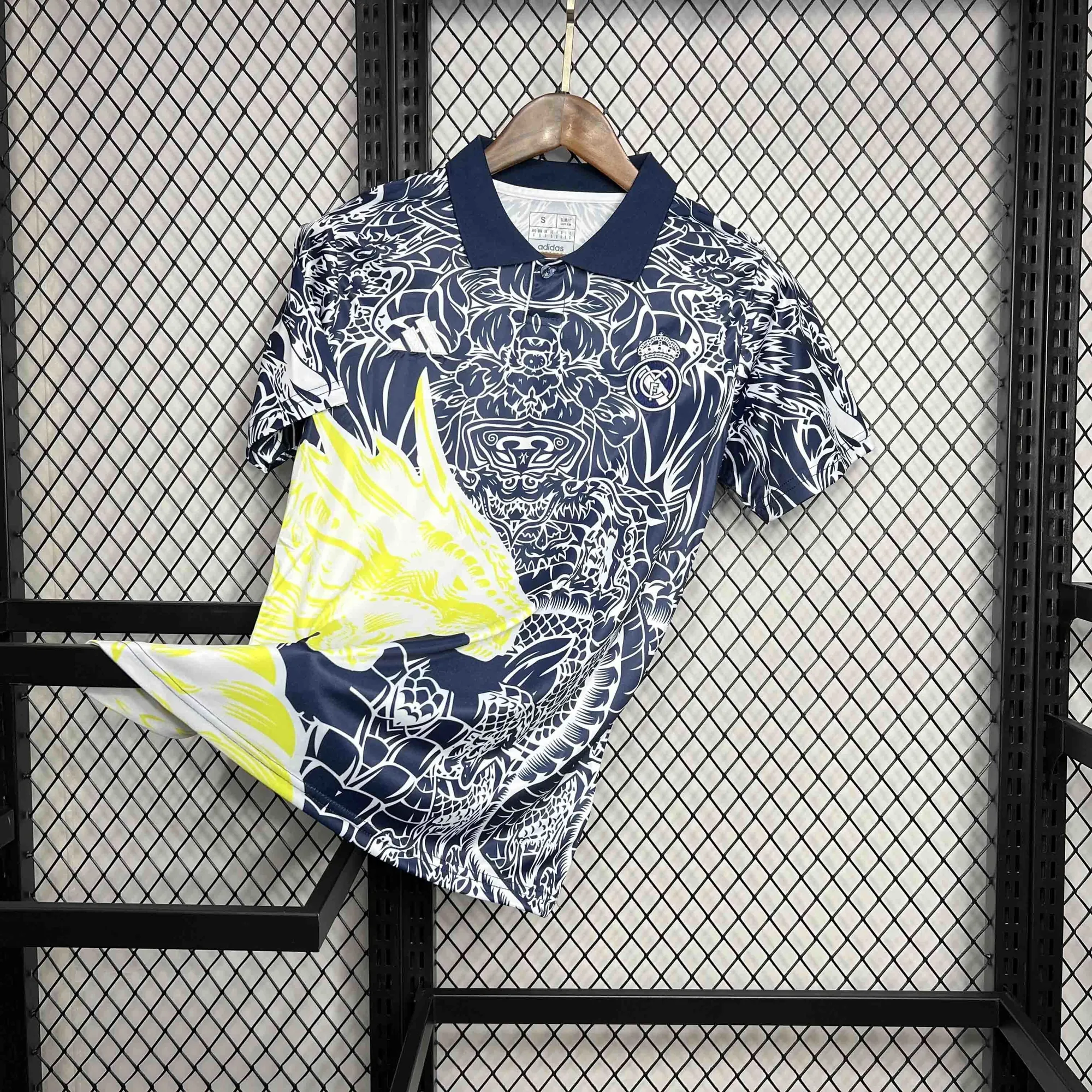24-25 Real Madrid Shiny Dragon Special Edition Kit Soccer Uniform AAAAJersey Dropshiping Yupoo 3