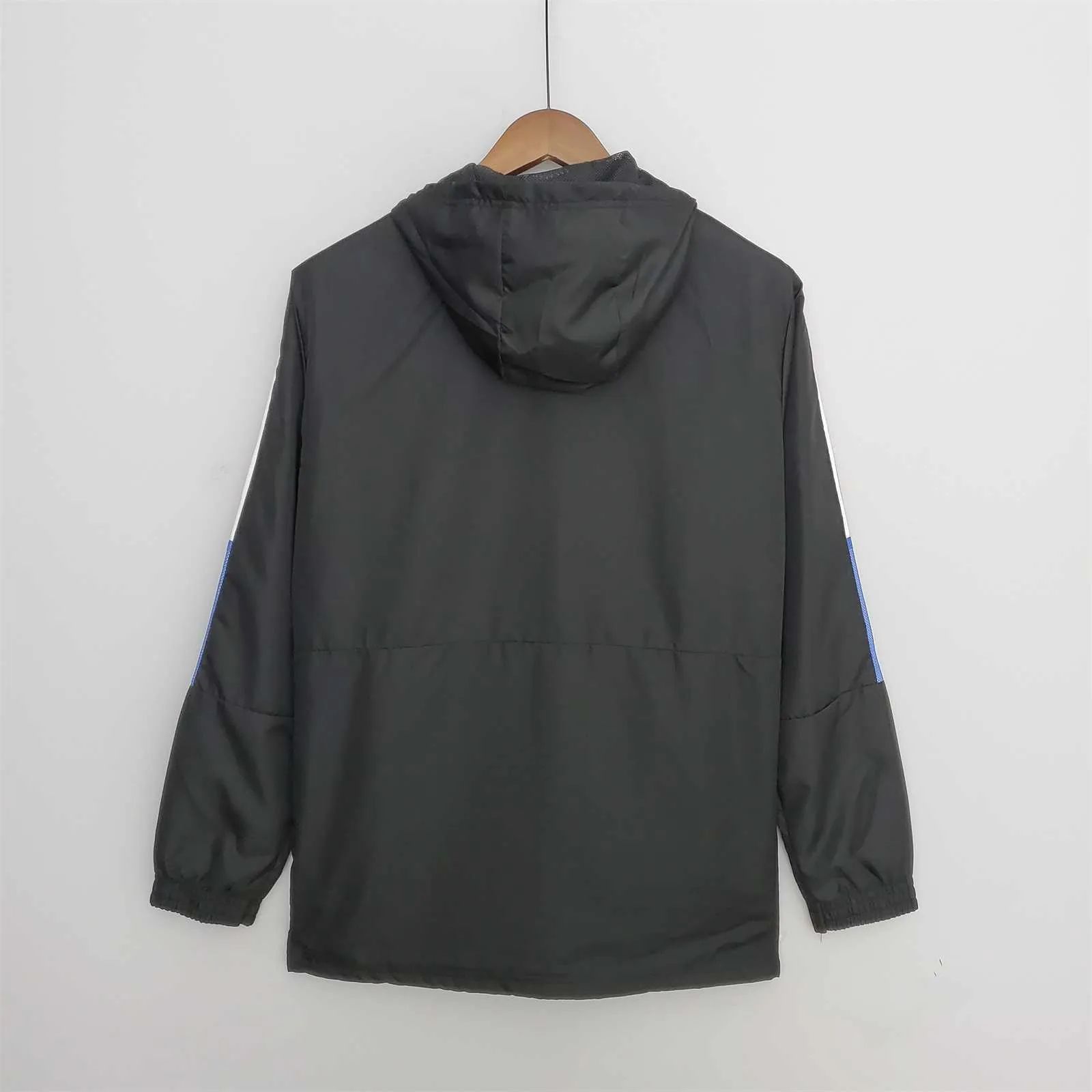 22-23 Manchester United blackblue windbreaker 5