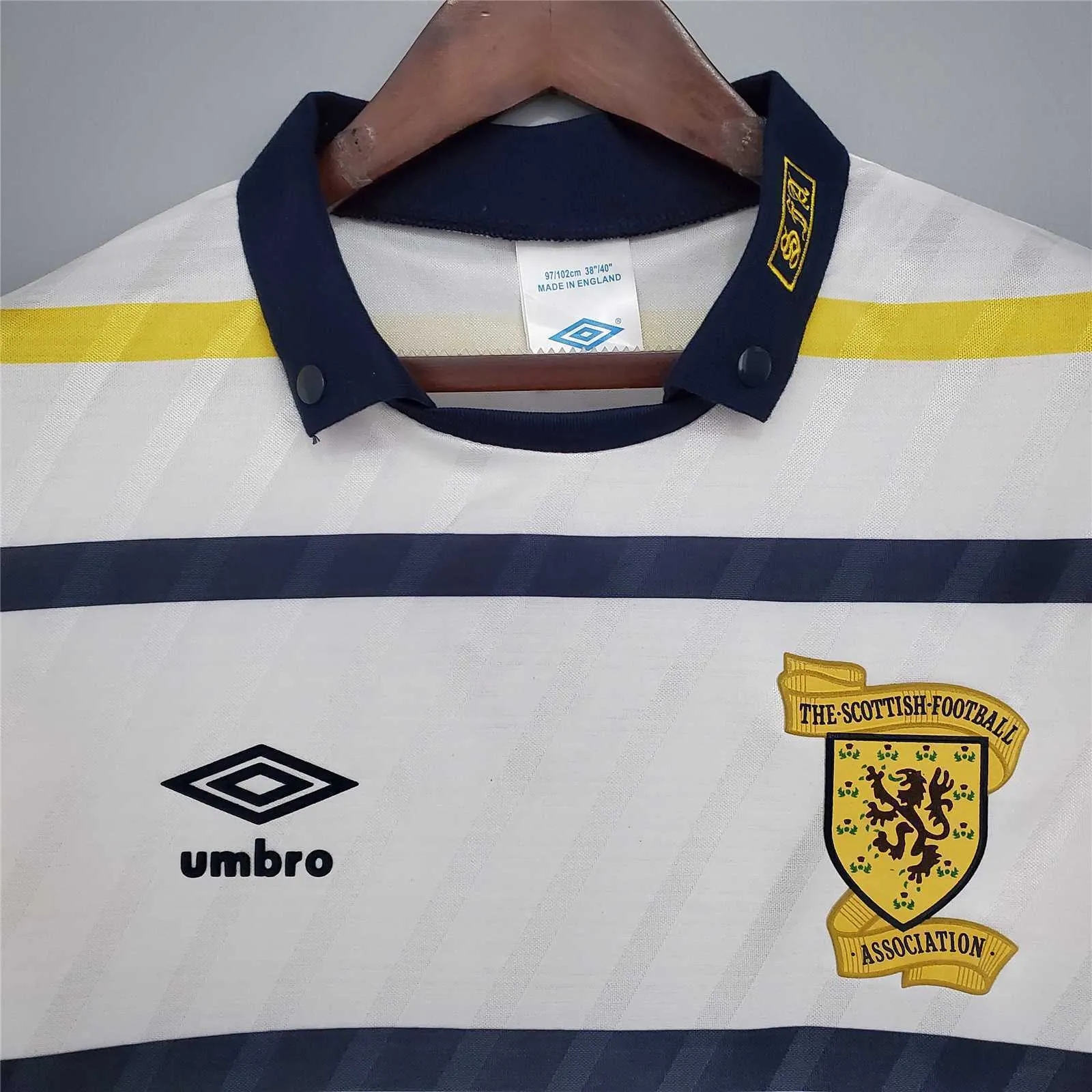 88-91 Scotland away 3