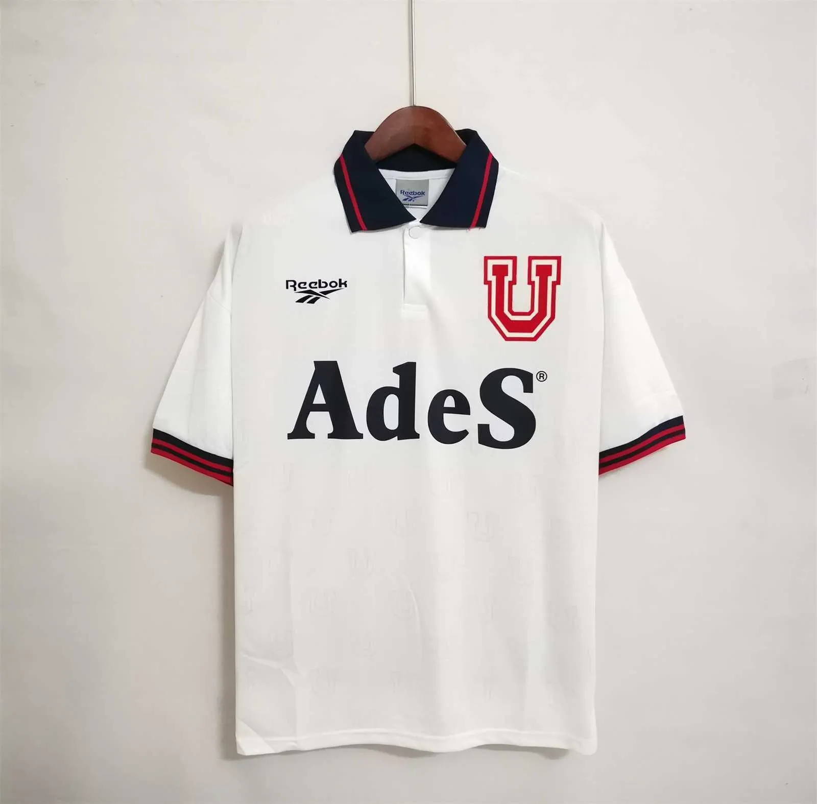1998 University of Chile away 8
