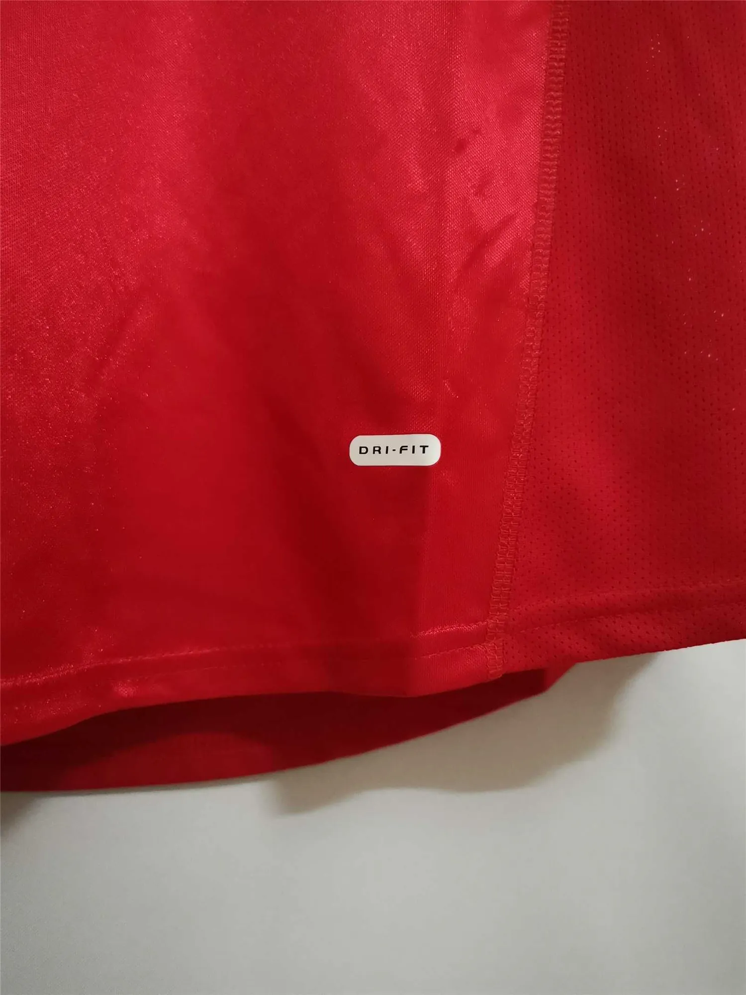 00-01 Arsenal home red 2