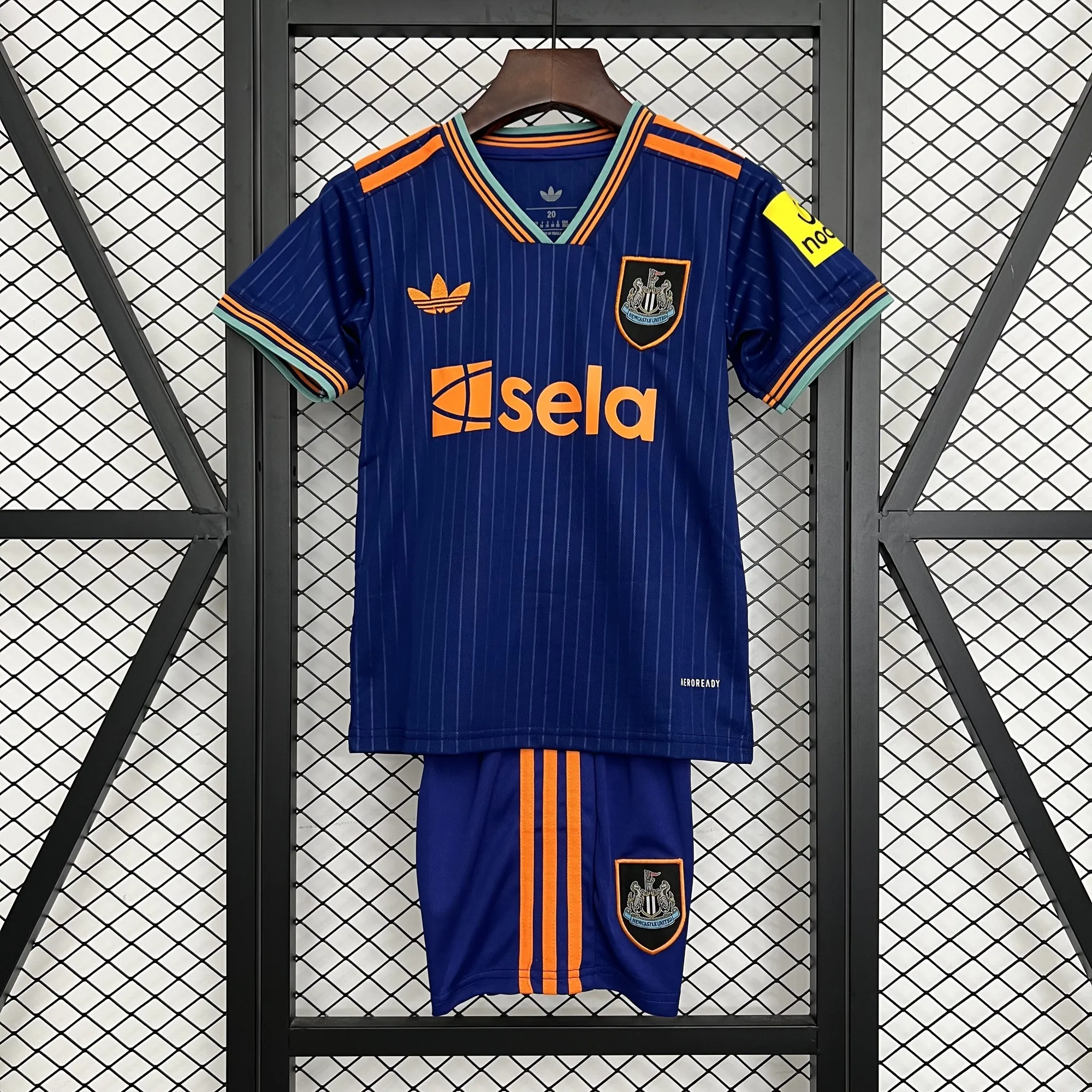 25-26 Newcastle United Third Away Kid Kits Youth Apparels Soccer AAAAJersey Yupoo 3