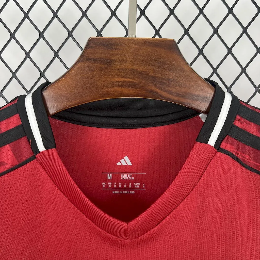 25-26 Manchester United Home Women Shirt Lady Apparels AAAAJersey Supply Yupoo 6