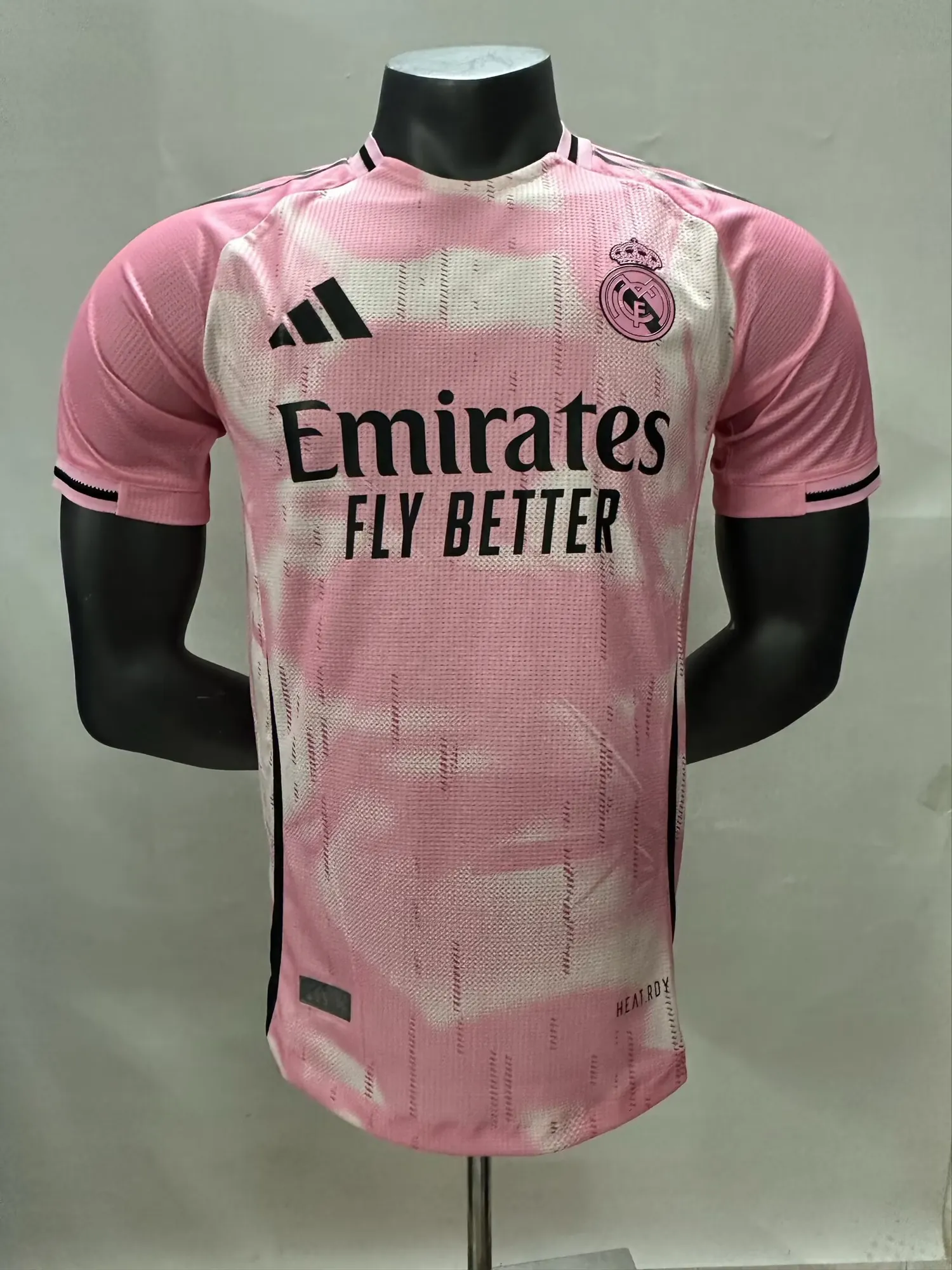 25-26 Real Madrid Pink Special Edition Player Version Shirt AAAAJersey Supplier Yupoo 2