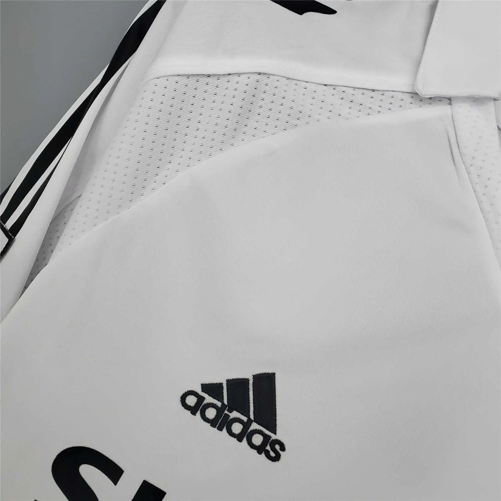 05-06 Real Madrid home long sleeve 1