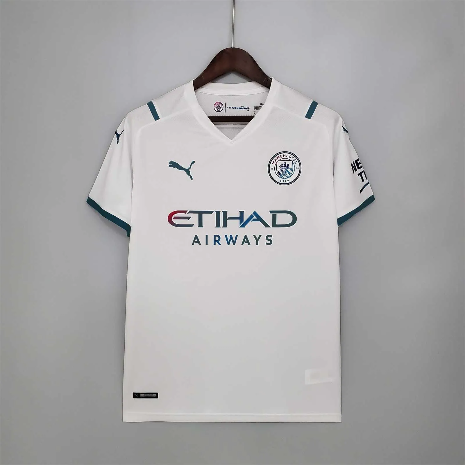 21-22 Manchester City away 23