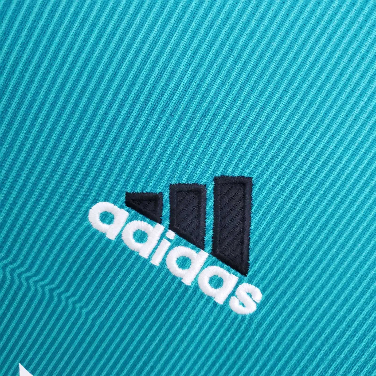 21-22 Real Madrid third away 7