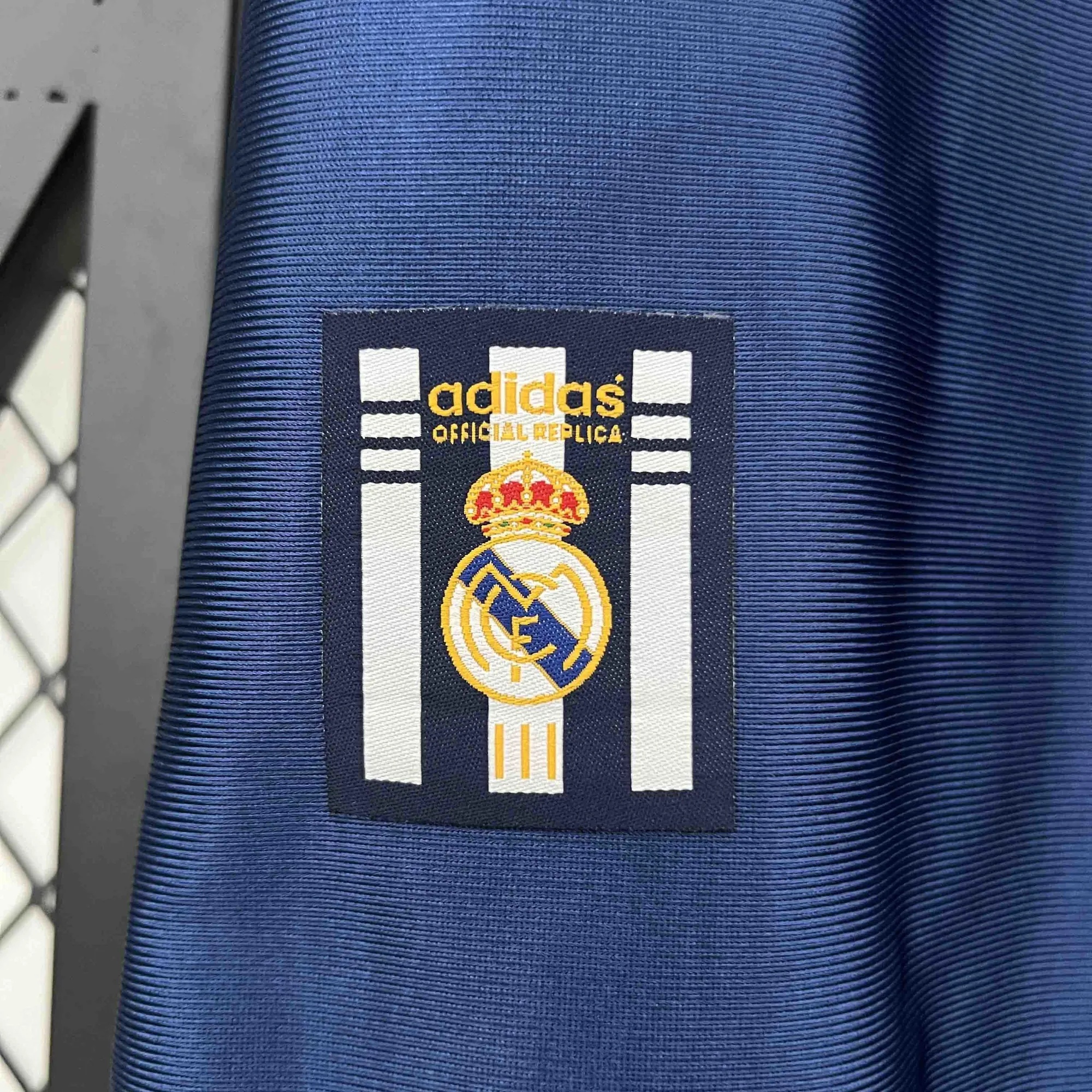 98-00 Real Madrid Third Retro Kit Soccer Uniform AAAAJerseys Dropshipping Yupoo 3