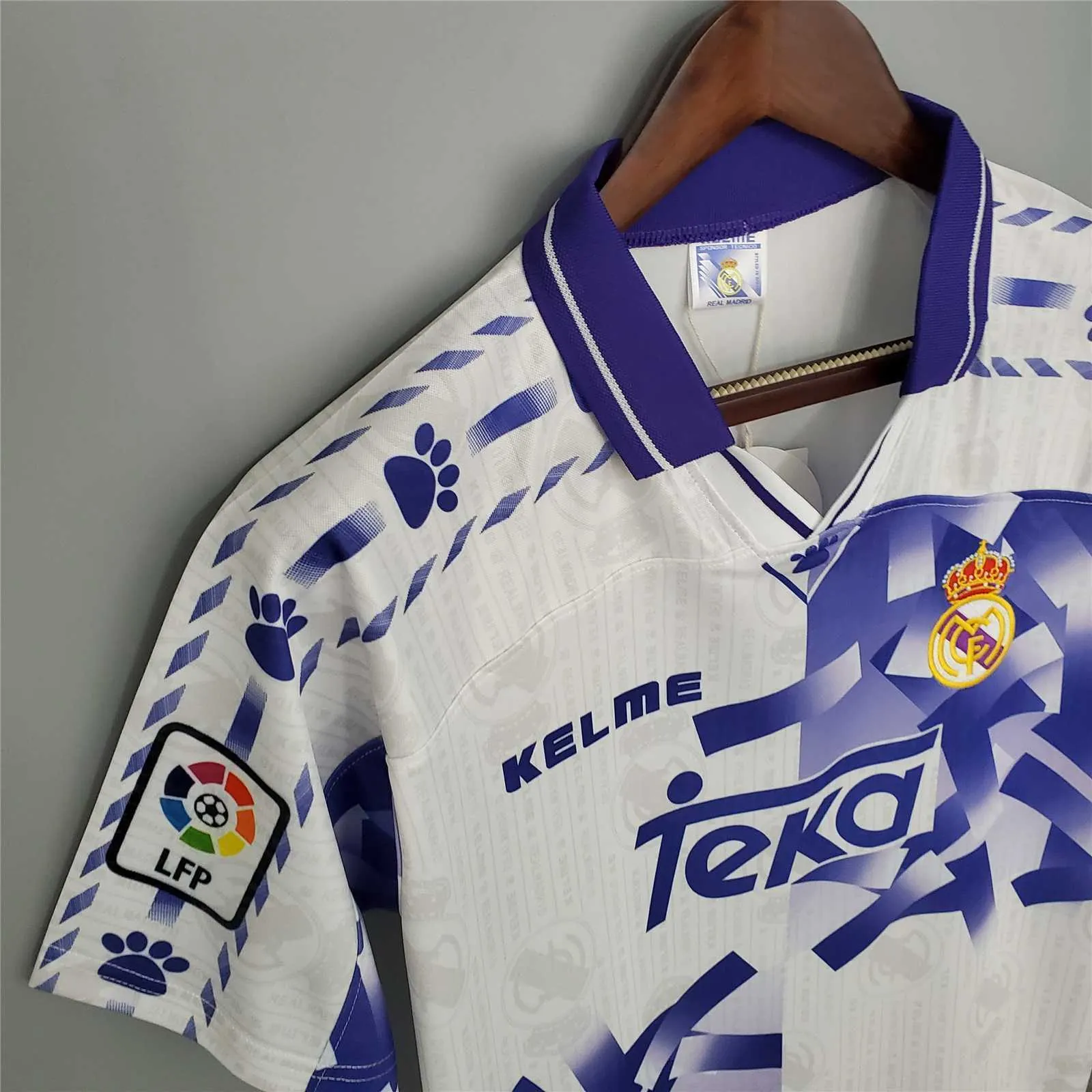 96-97 Real Madrid third away 4