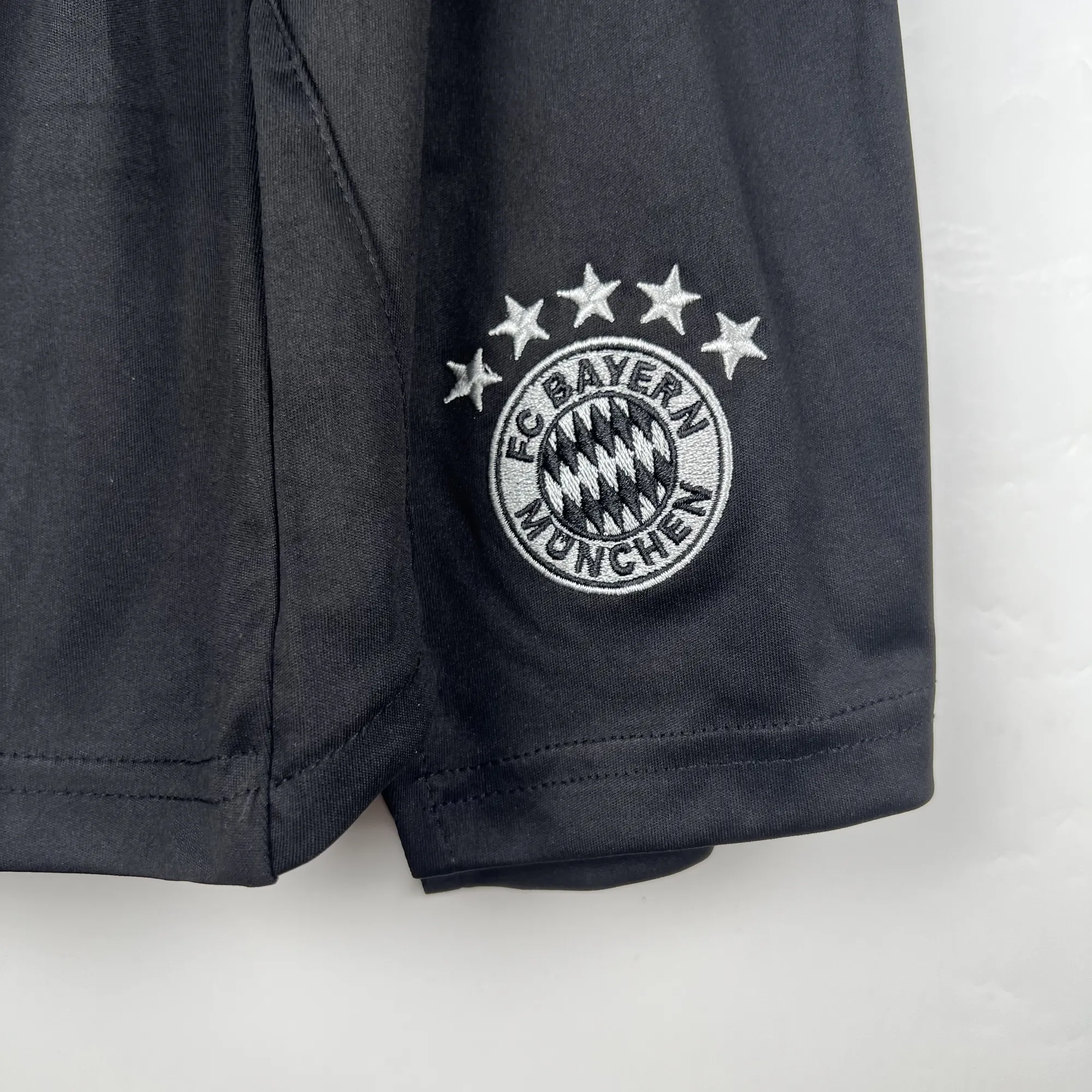 23-24 Kids Goalkeeper Bayern Munich Size 16-28 9