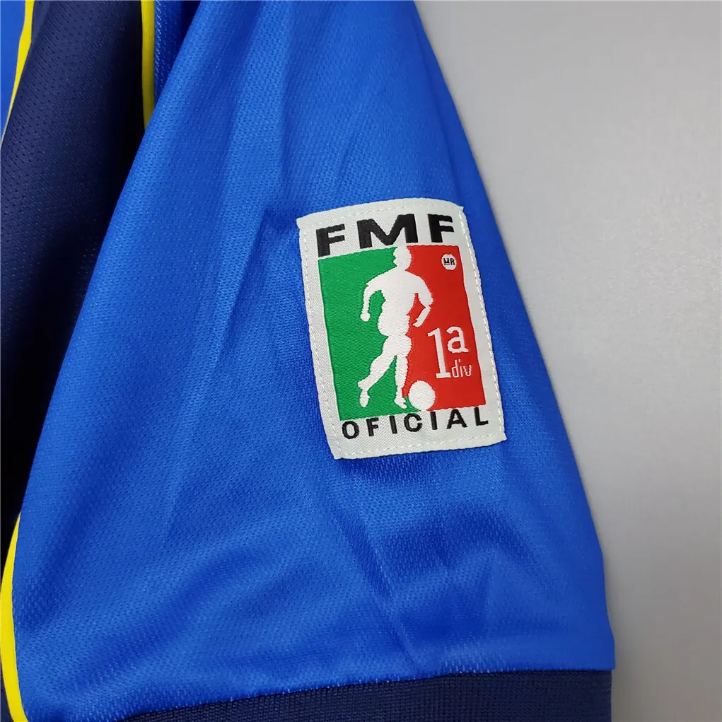 01-02 America away 8