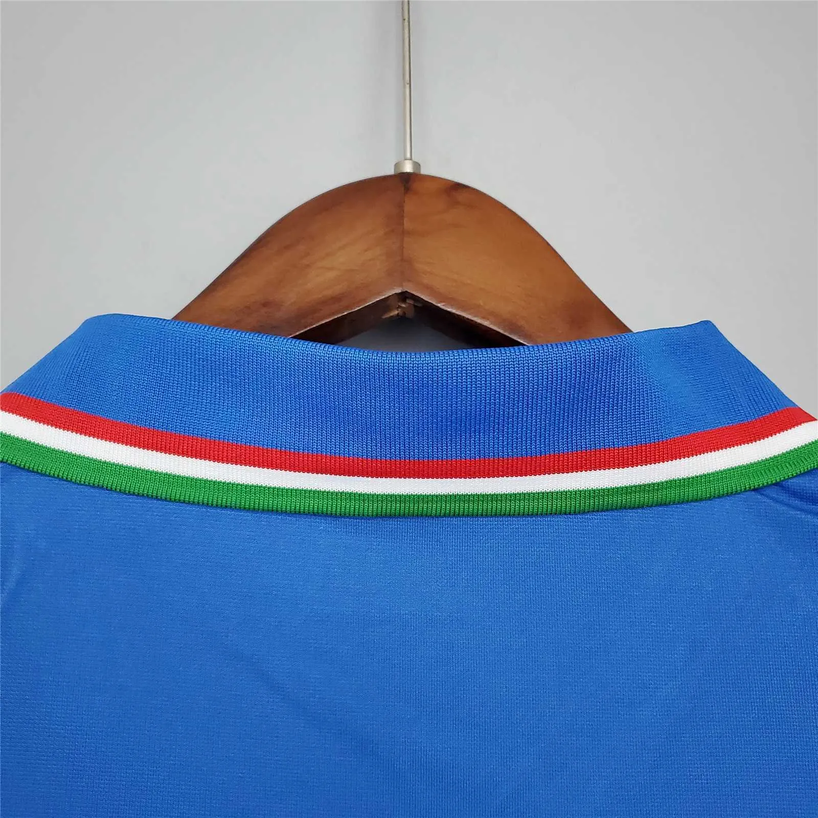 1982 Italy home 5