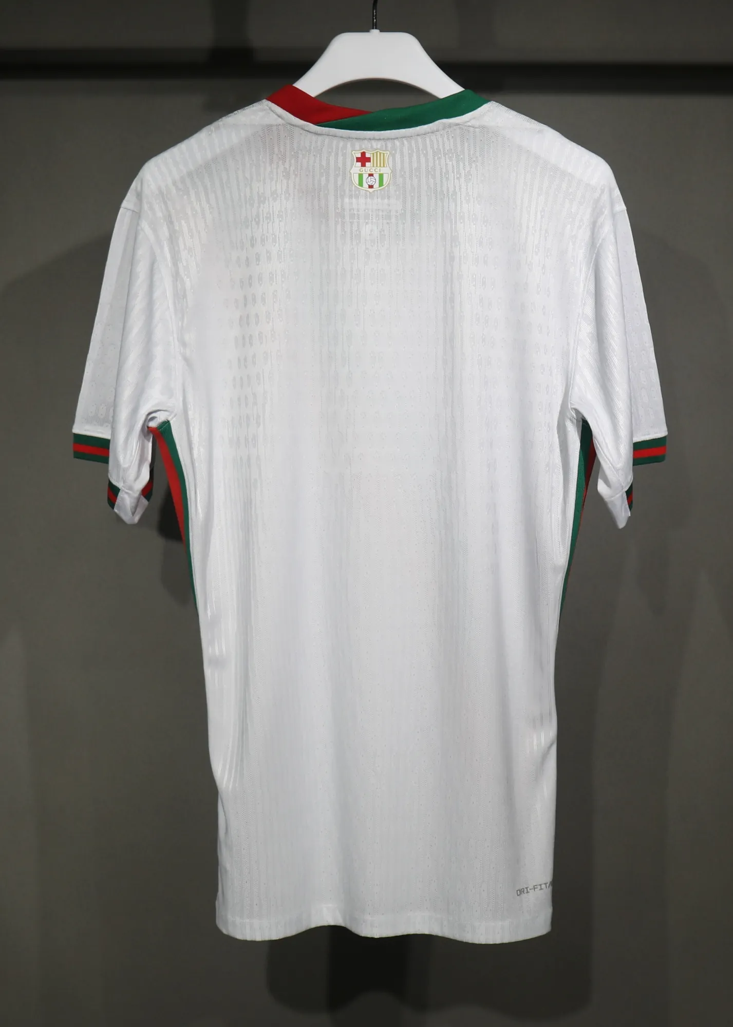 25-26 Barcelona X Gucci Joint Edition Kit Player Version T-Shirt AAAAJersey Supply Yupoo 2