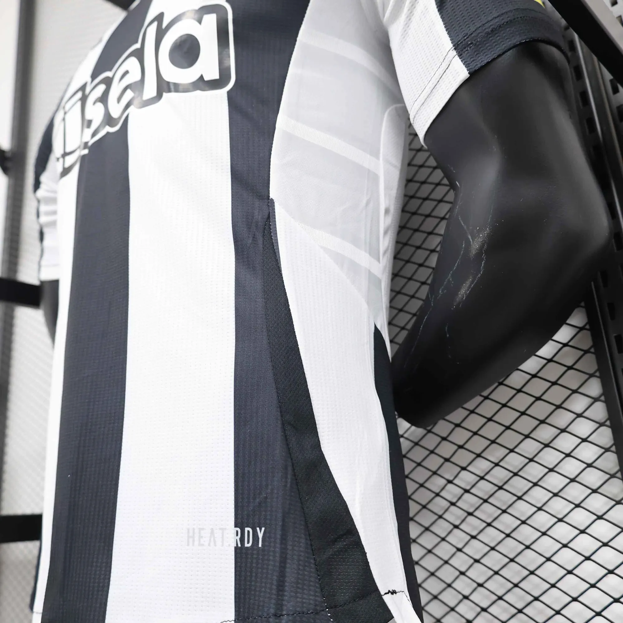 24-25 Newcastle United Home Kit Player Version Shirt AAAAJersey Supplier Yupoo 7