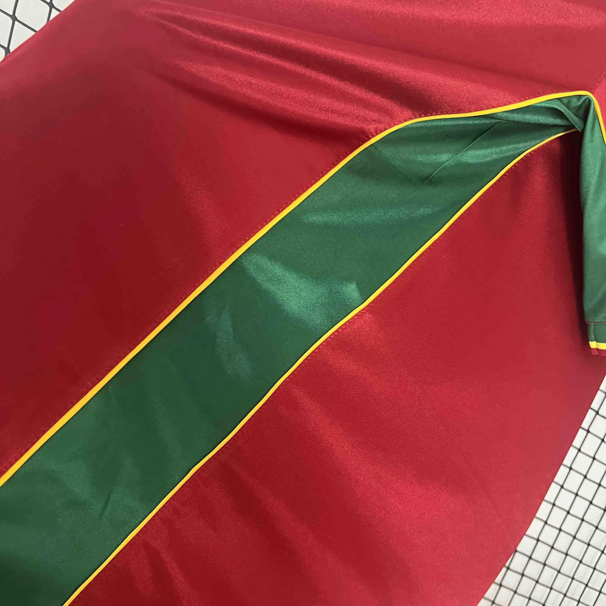 97-98 Portugal Home Retro Kit Vintage Shirt Football AAAAJersey Supplier 5
