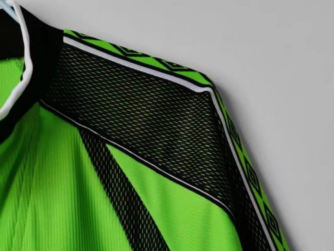 98-99 Manchester United green goalkeeper long sleeve 3