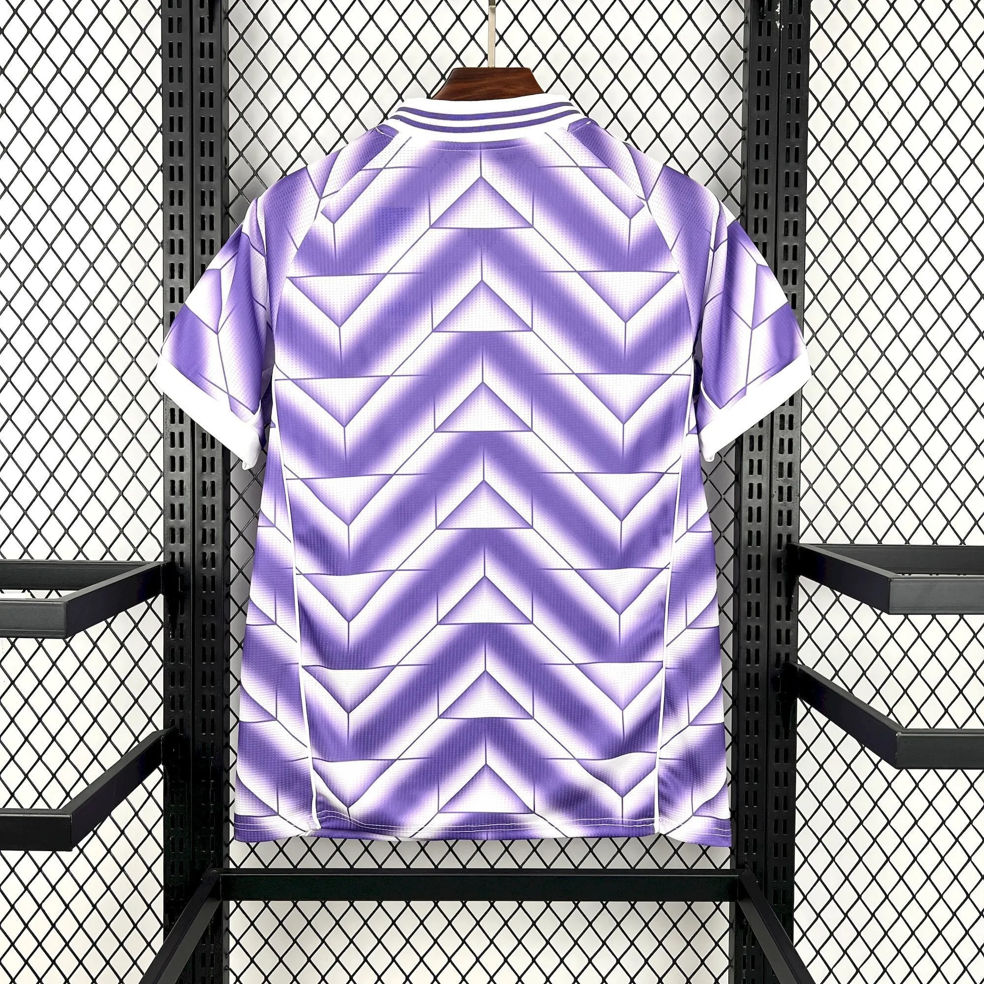 25-26 Real Madrid Purple Special Edition Football T-Shirt AAAAJersey Wholesale Yupoo 6