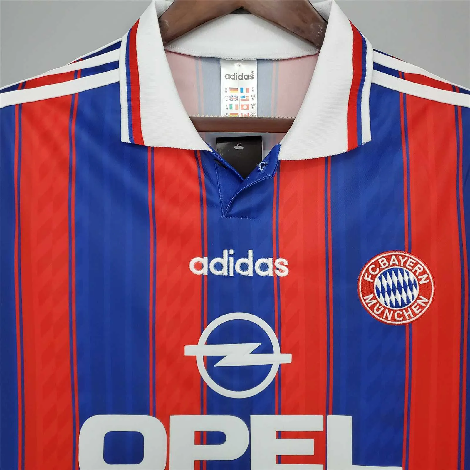 95-97 Bayern Munich home red blue 3
