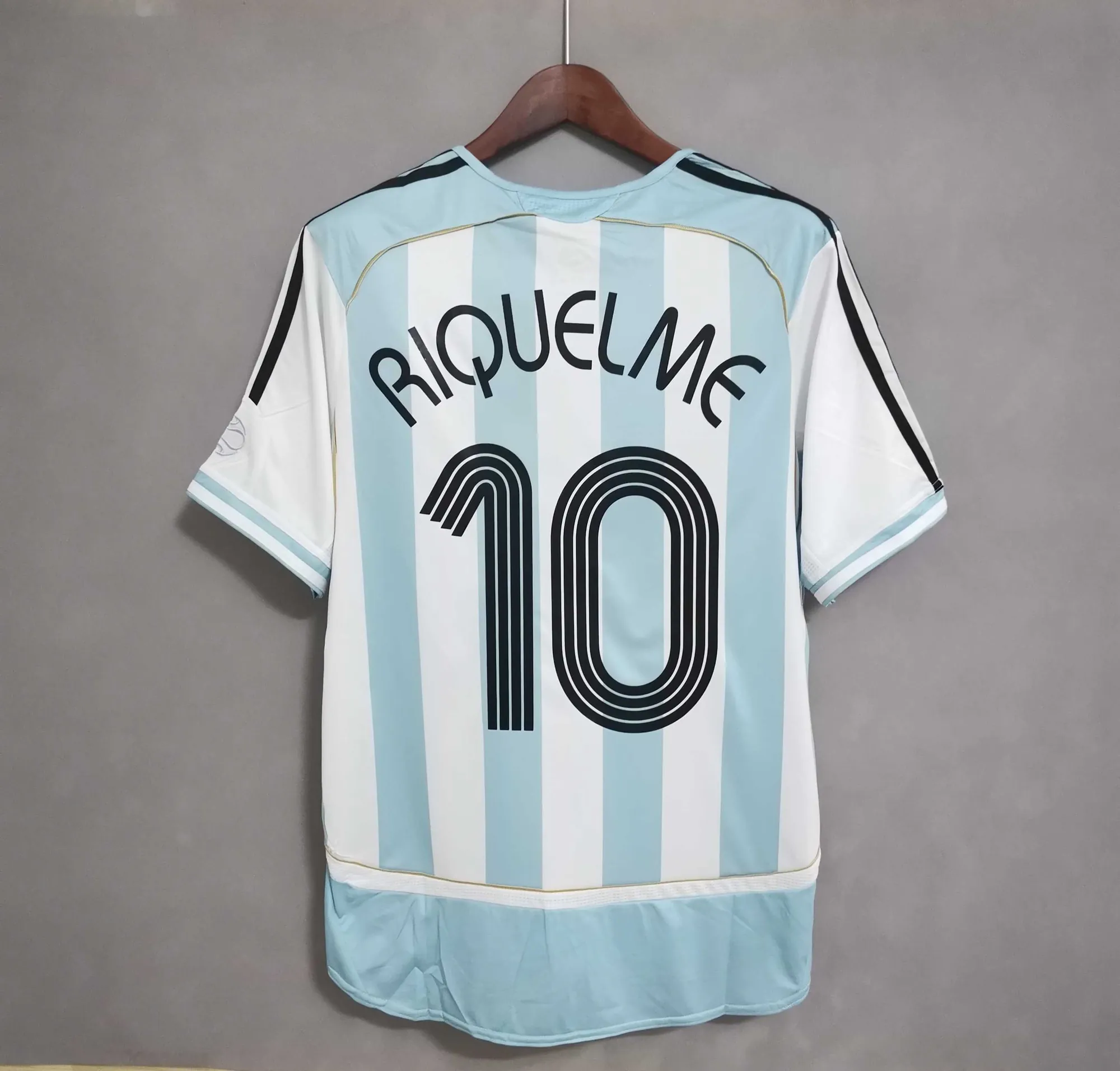 2006 Argentina home 5