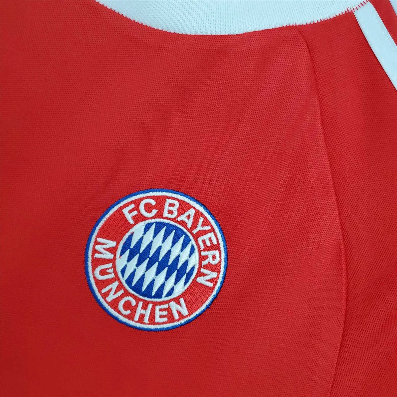 00-01 Bayern Munich home 2