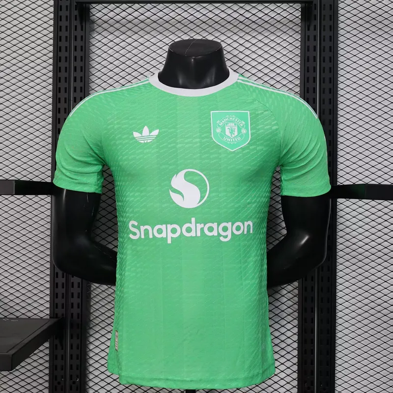 25-26 Manchester United Green Goalkeeper Kit Player Version Shirt AAAAJersey Wholesale Yupoo 4