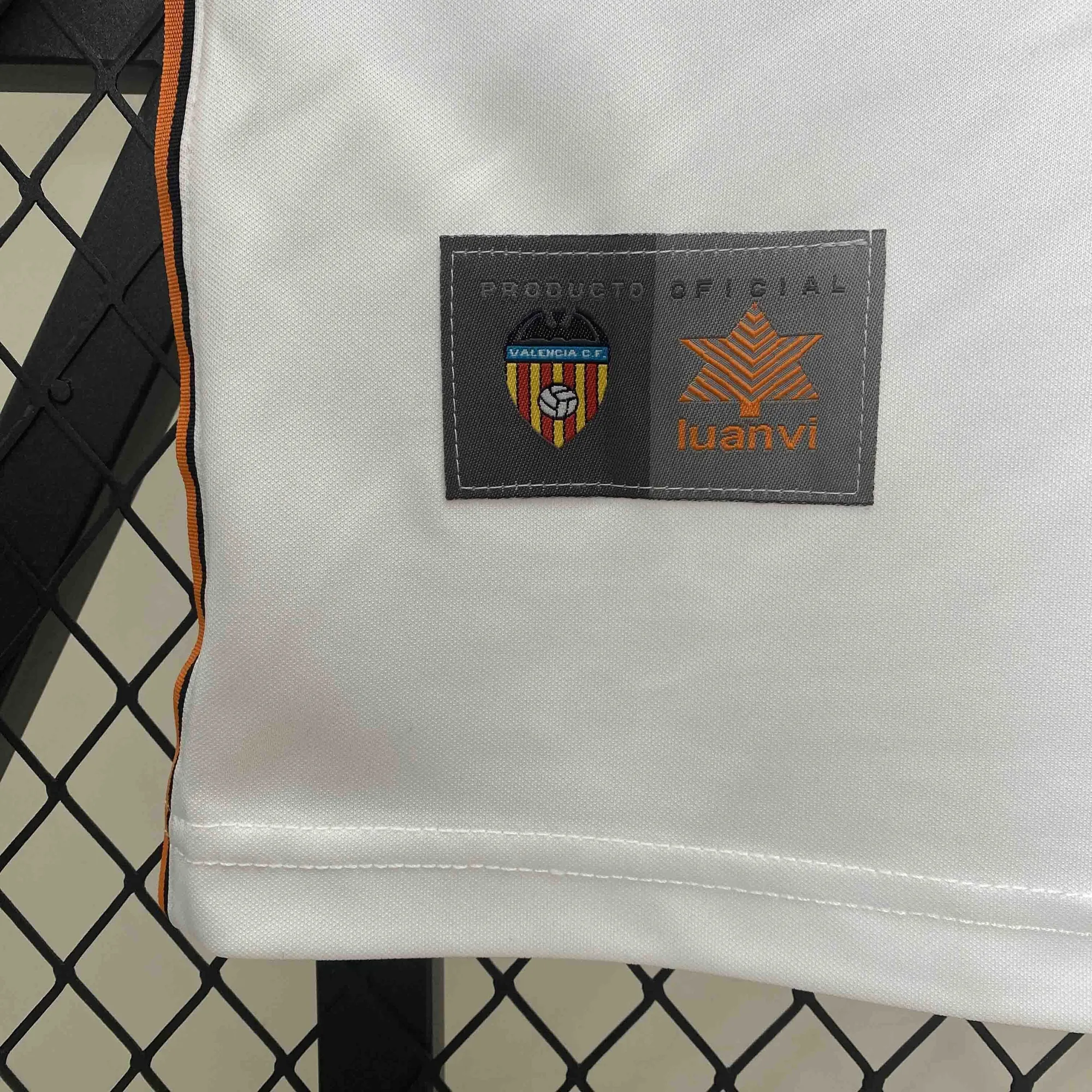 99-00 Valencia Home Retro Kit Vintage Shirt AAAAJersey Supplier Yupoo 4