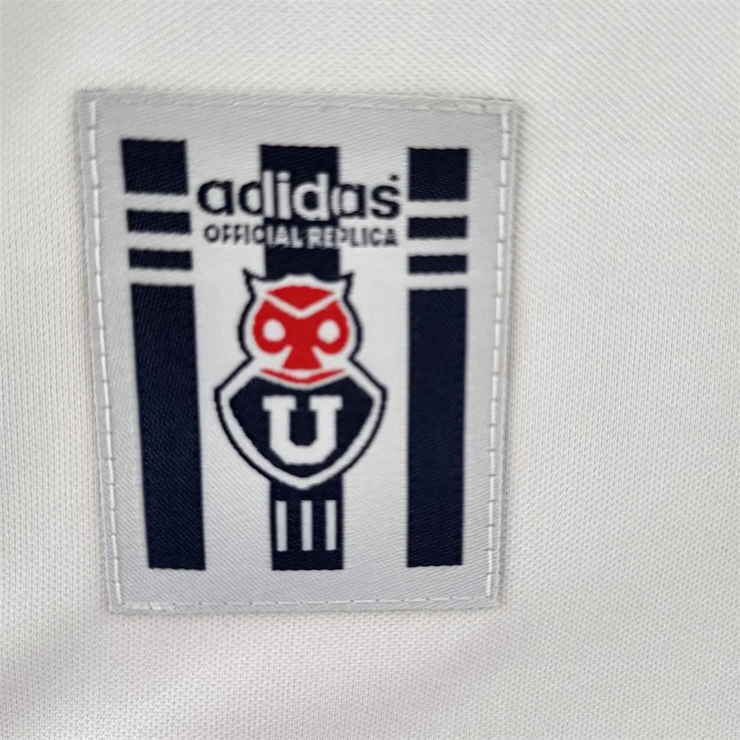00-01 University of Chile away 8