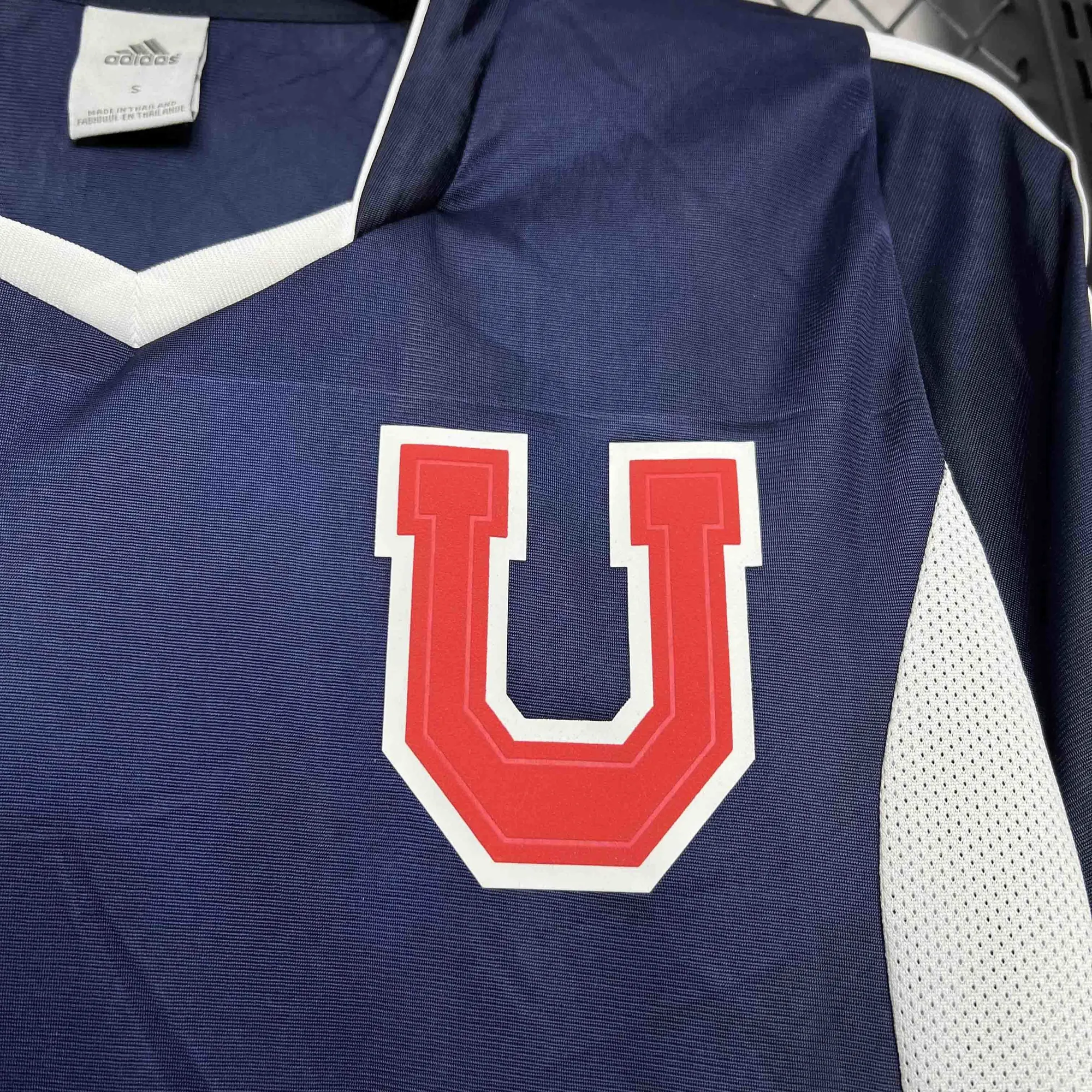 2003 Universidad De Chile Home Retro Kit Vintage Uniform AAAAJersey Supplier Yupoo 4