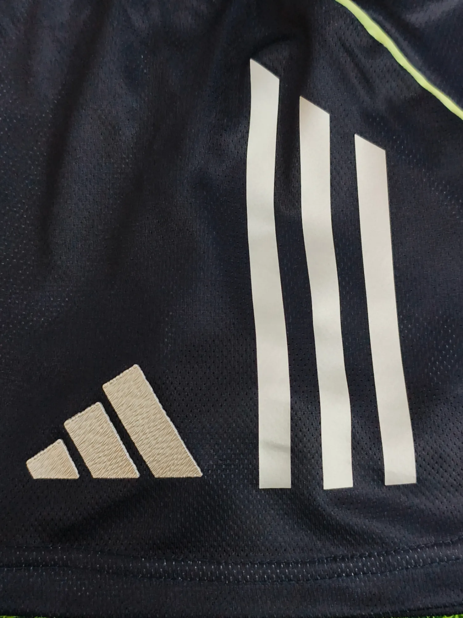 25-26 Real Madrid Away Player Version Kid Kits Youth Apparels AAAAJersey Supply Yupoo 2