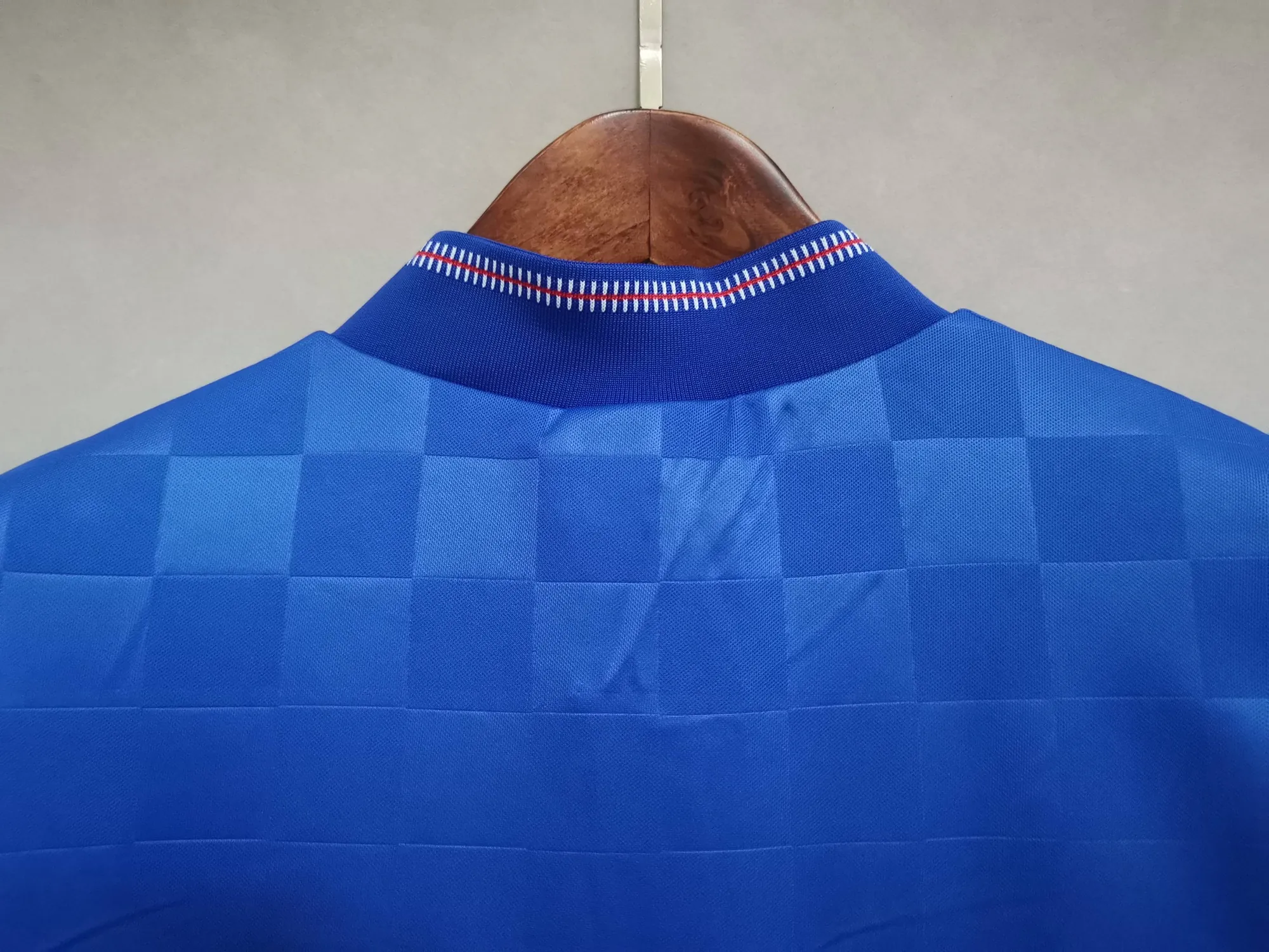 87-90 Rangers home 4