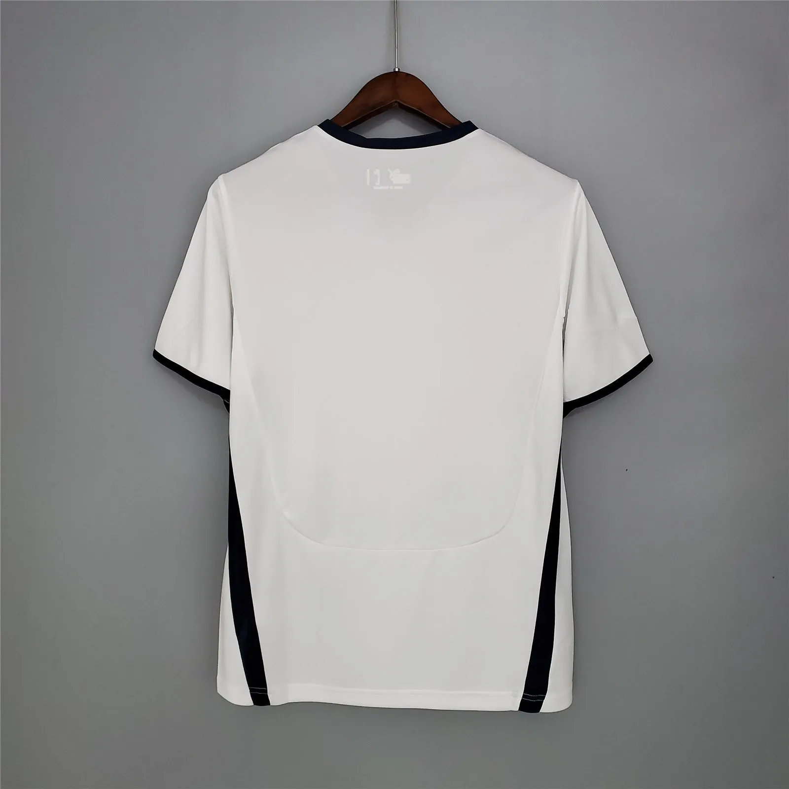 08-09 Tottenham Hotspur home 6