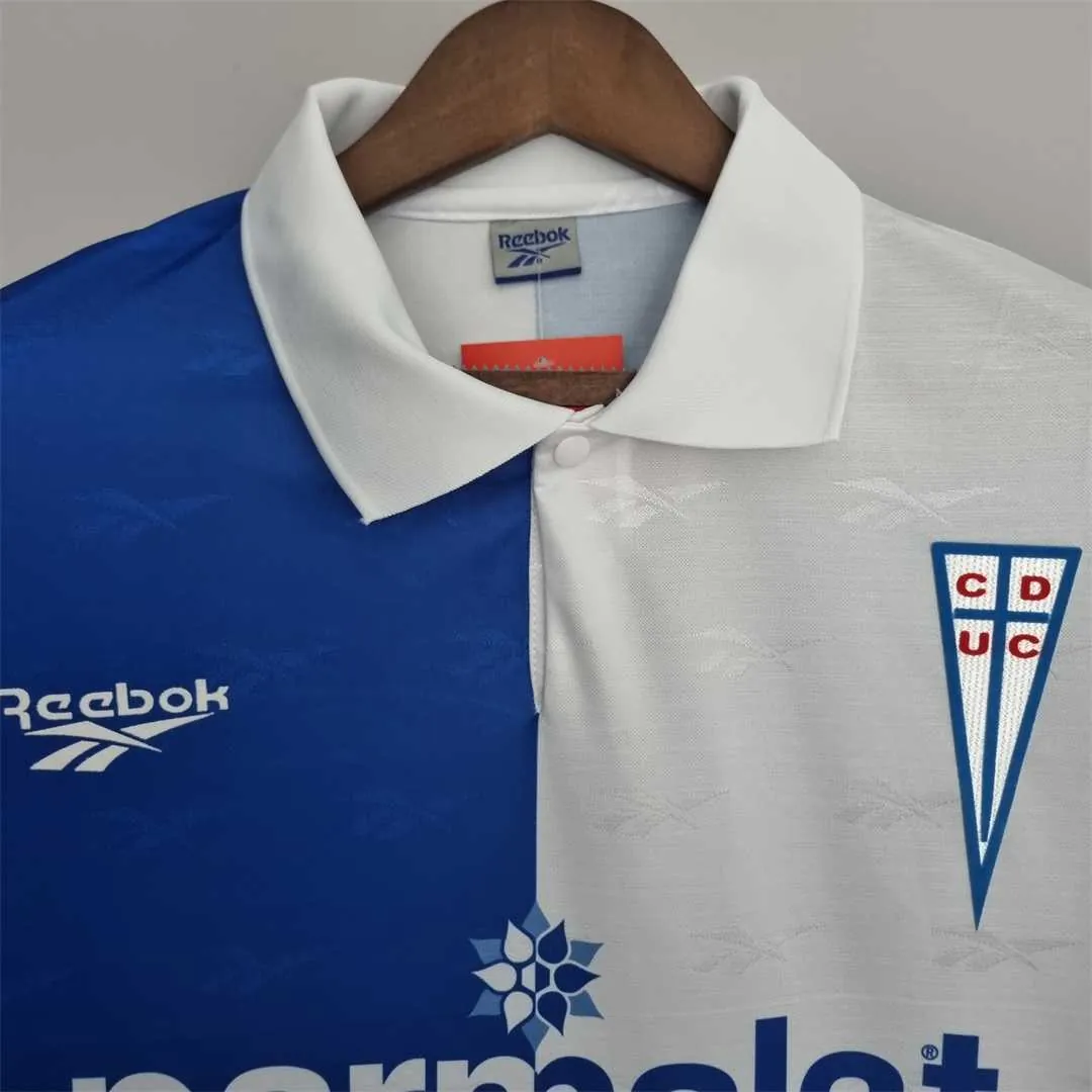 98 La Católica third away 6