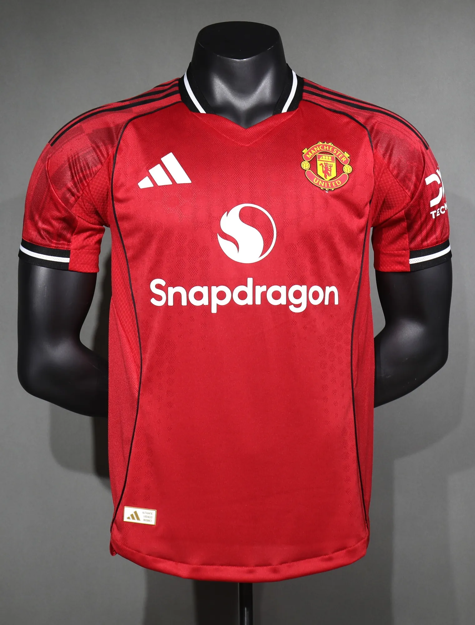 25-26 Manchester United Home Red Player Version Kit Football Shirt AAAAJersey Supply Yupoo 4