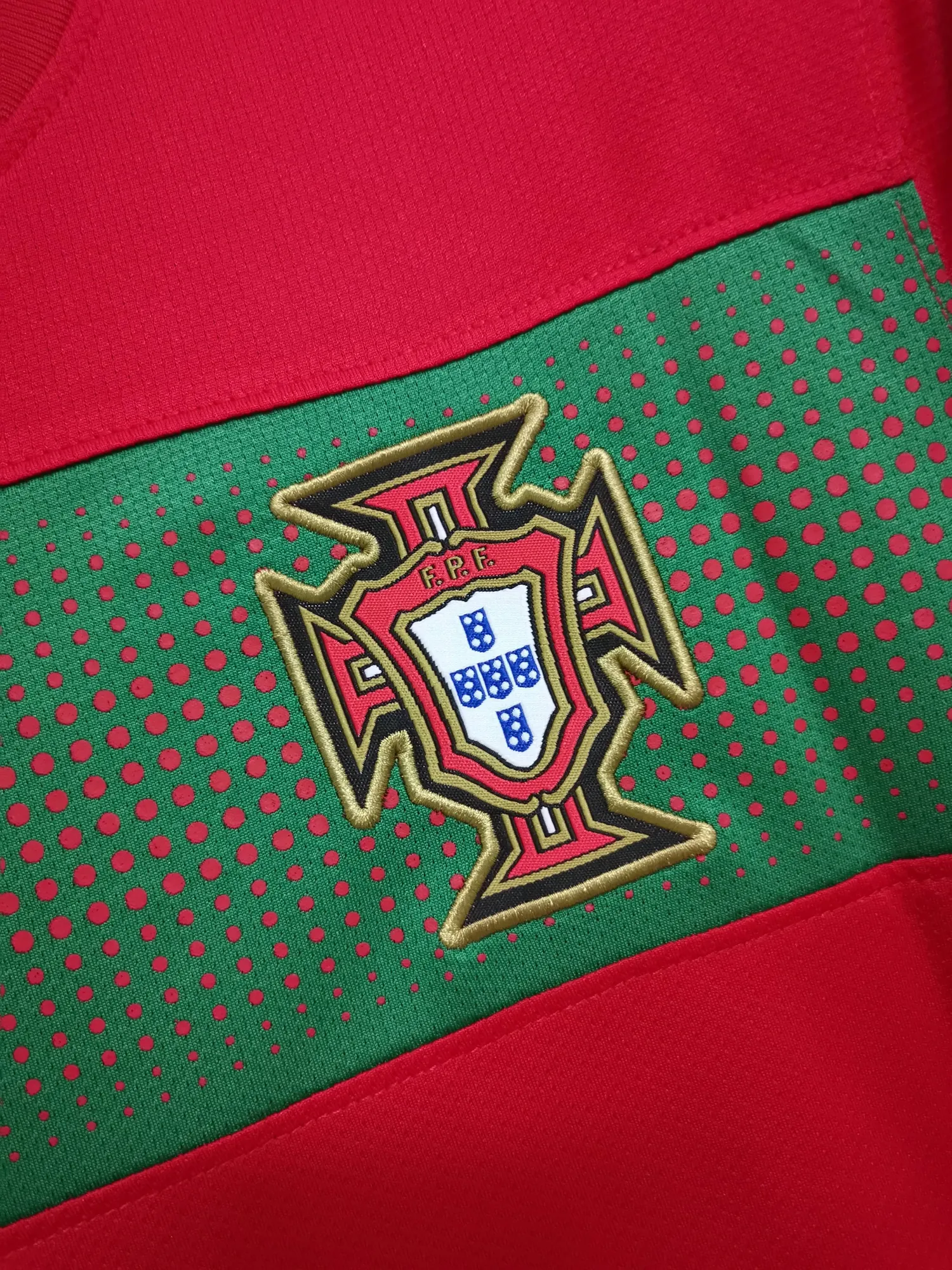 2010 Portugal home red 3