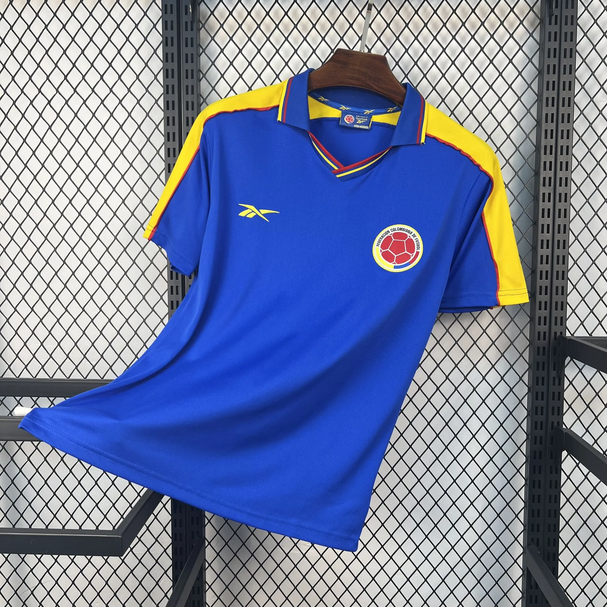 1998 Colombia Retro Mens Away Kit Football T-Shirt AAAAJersey Supply Yupoo 6 1