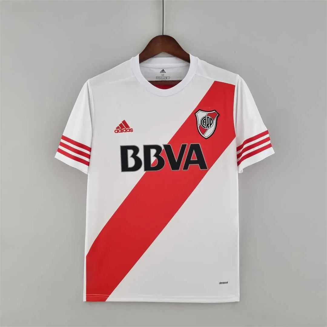 15-16 River Plate home 10