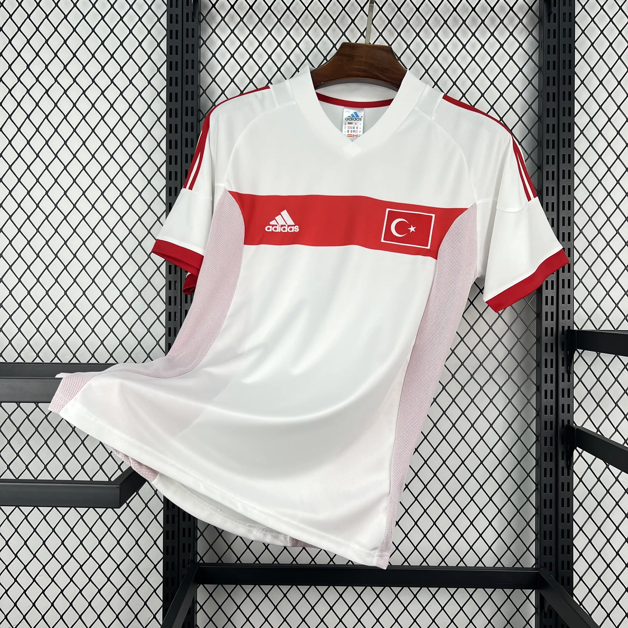 2002 Turkey Mens Away Football Retro Kit Vintage T-Shirt AAAAJersey Wholesale Yupoo 7 1