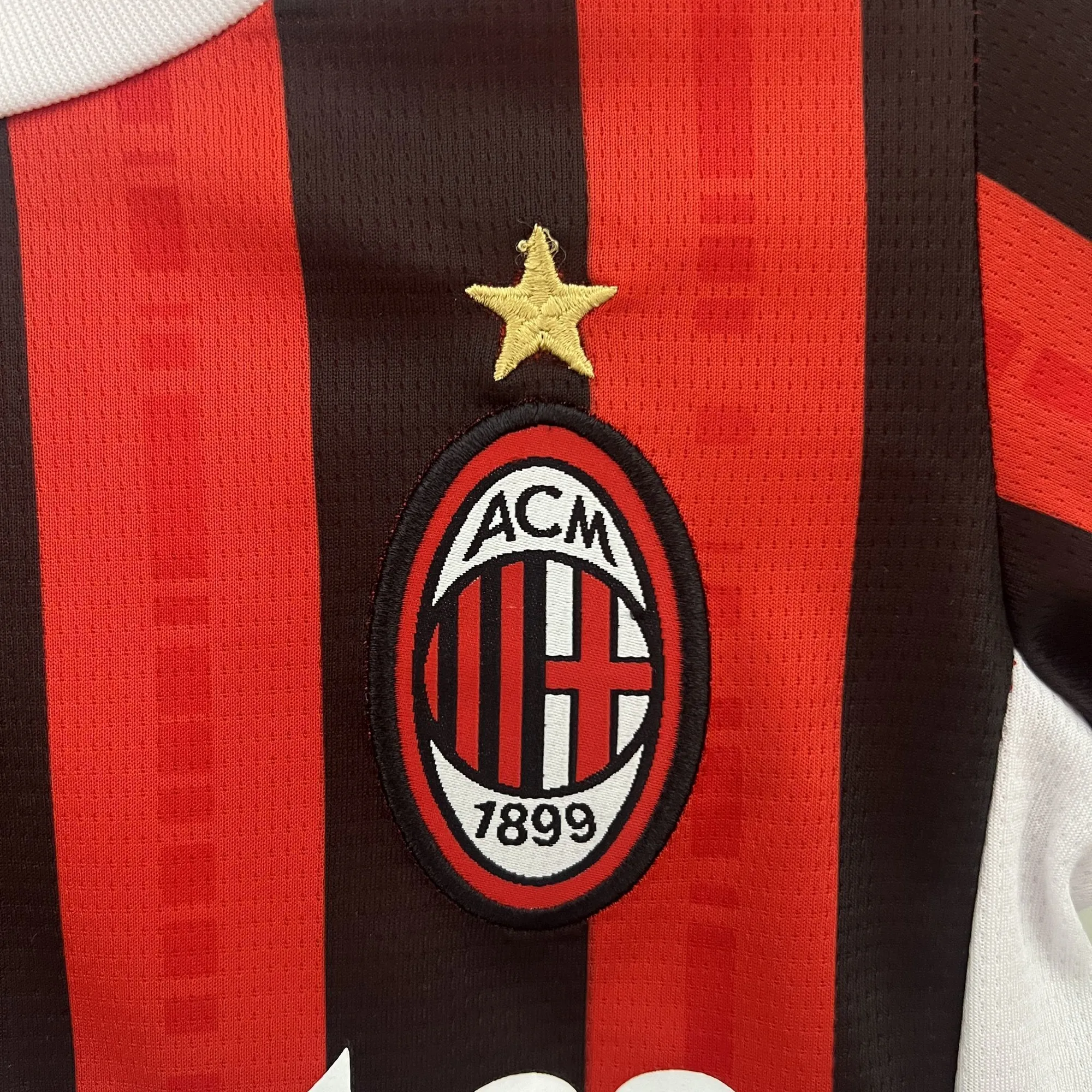 24-25 AC Milan Home Kid Kits Youth Apparels AAAAJersey Supplier Yupoo 1