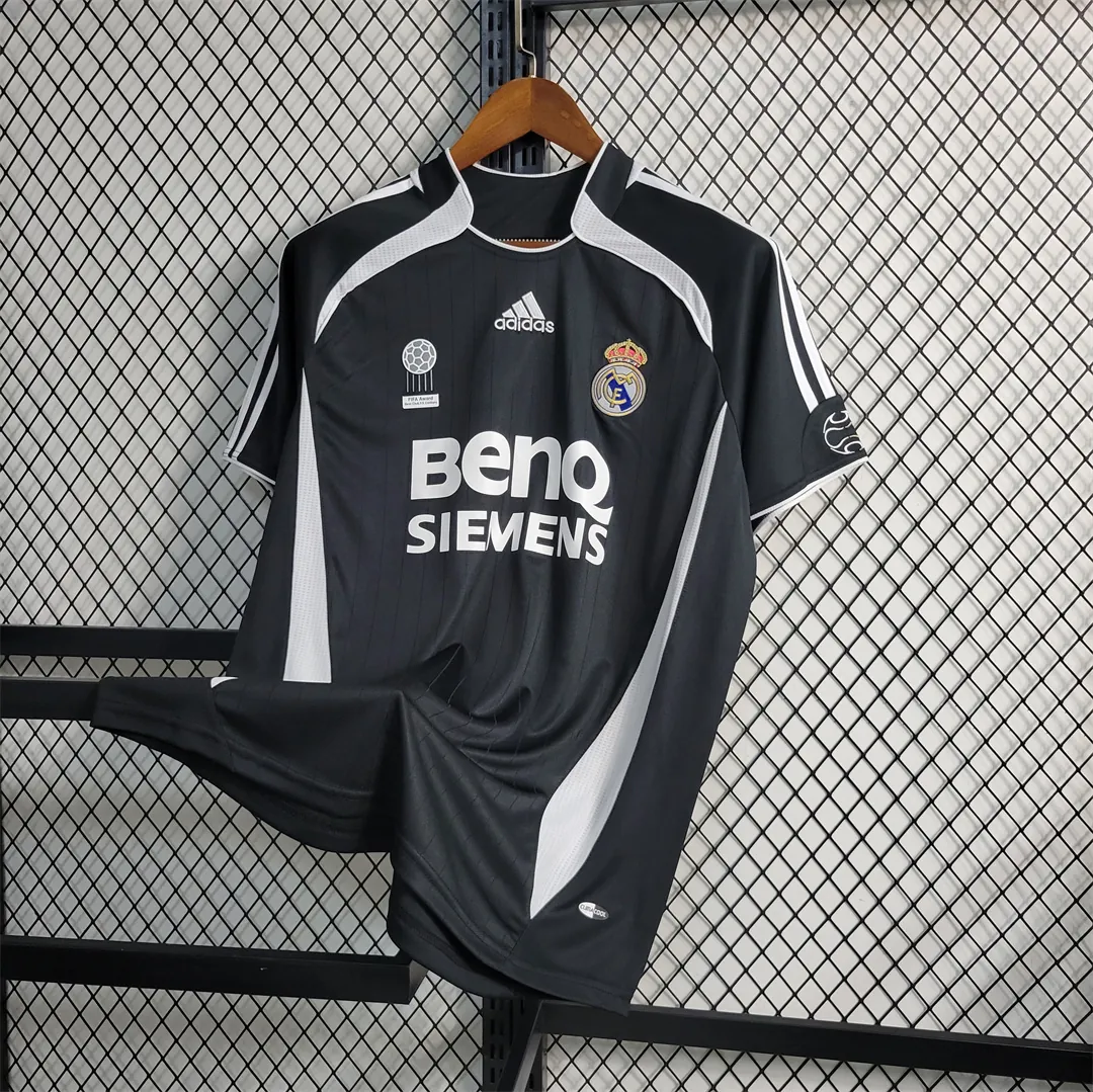 06-07 Real Madrid third away 6