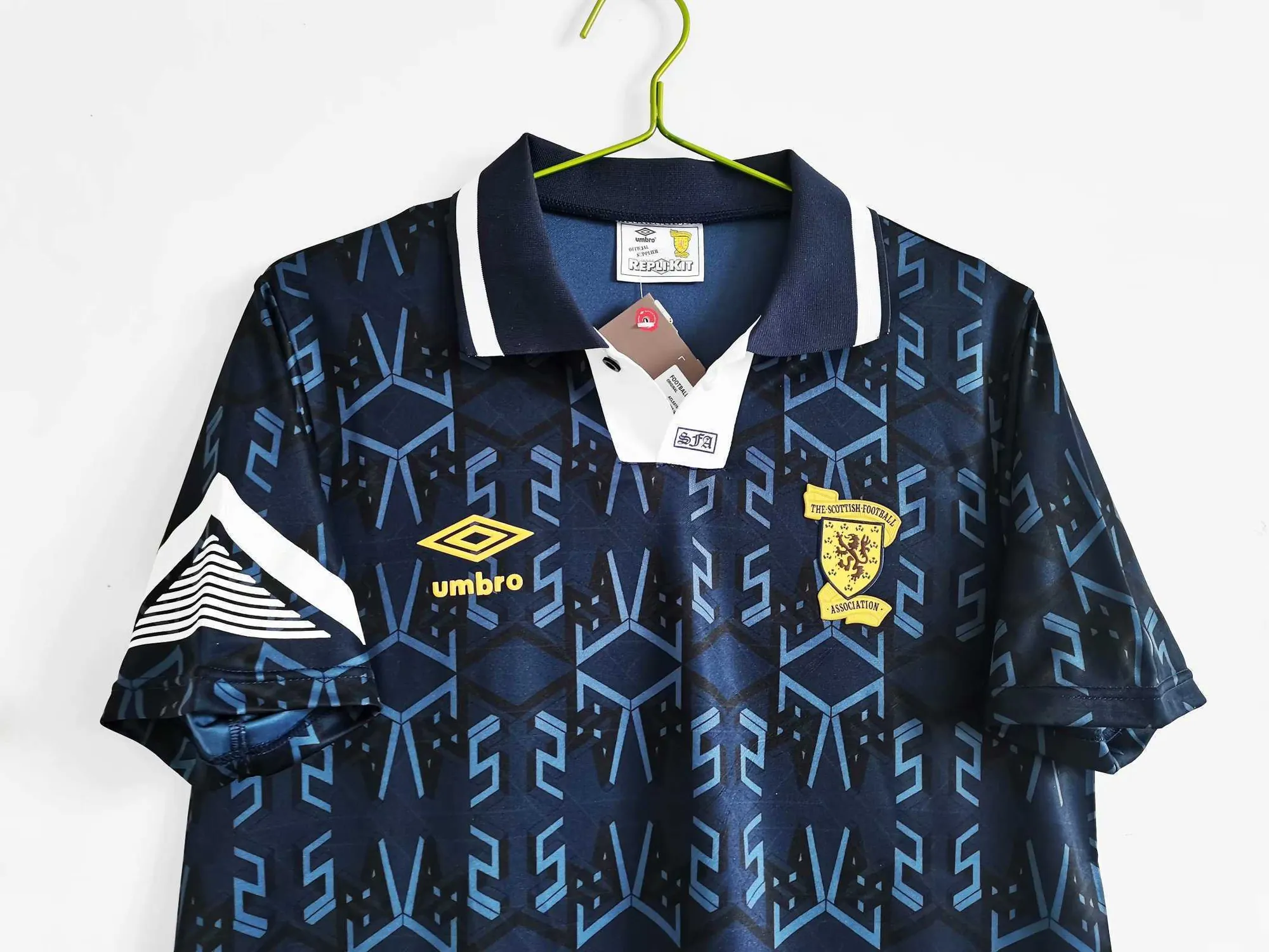 92-93 Scotland home 4
