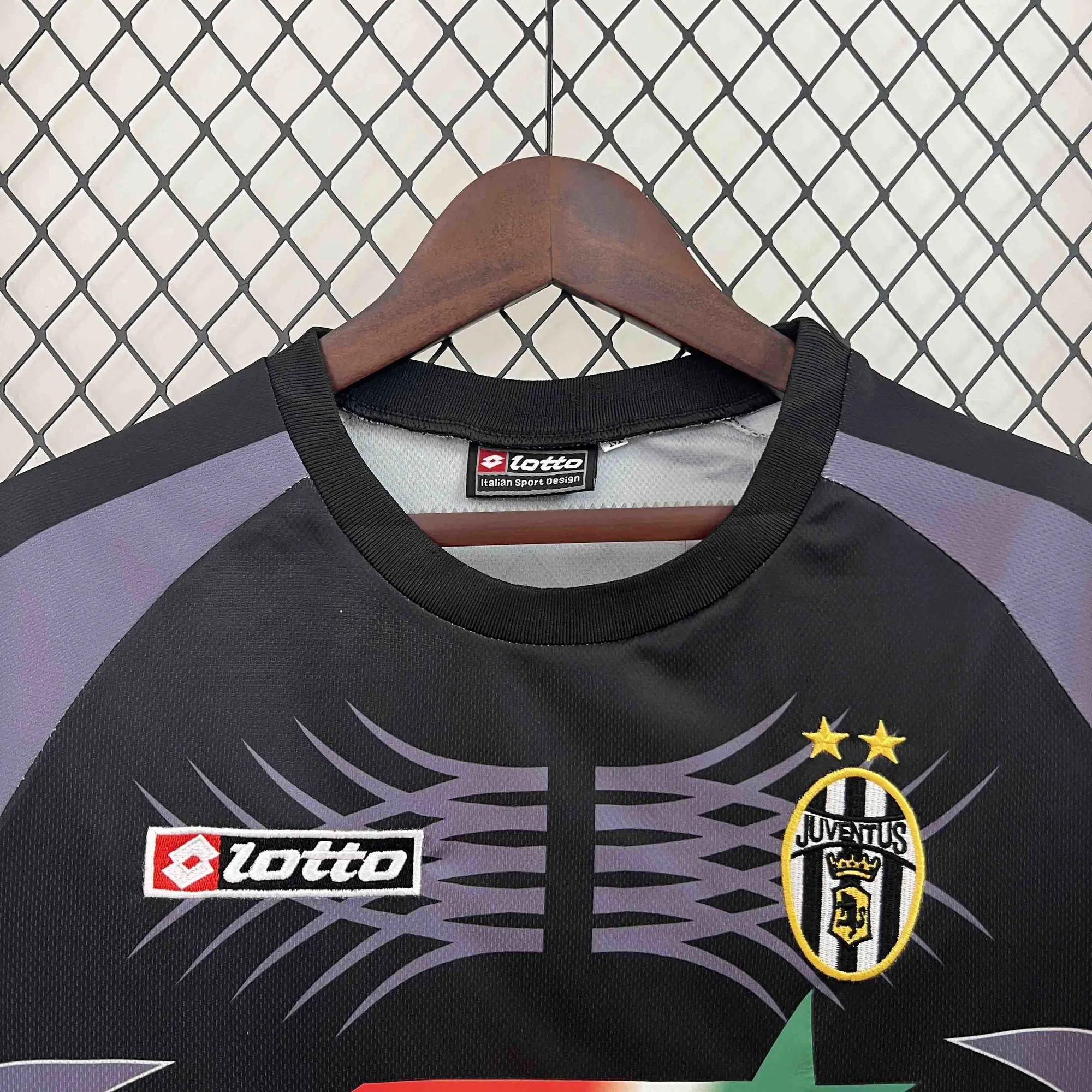 01-02 Juventus Goalkeeper Retro Kit Black Vintage Shirt Football AAAAJersey Supplier S-2XL 2
