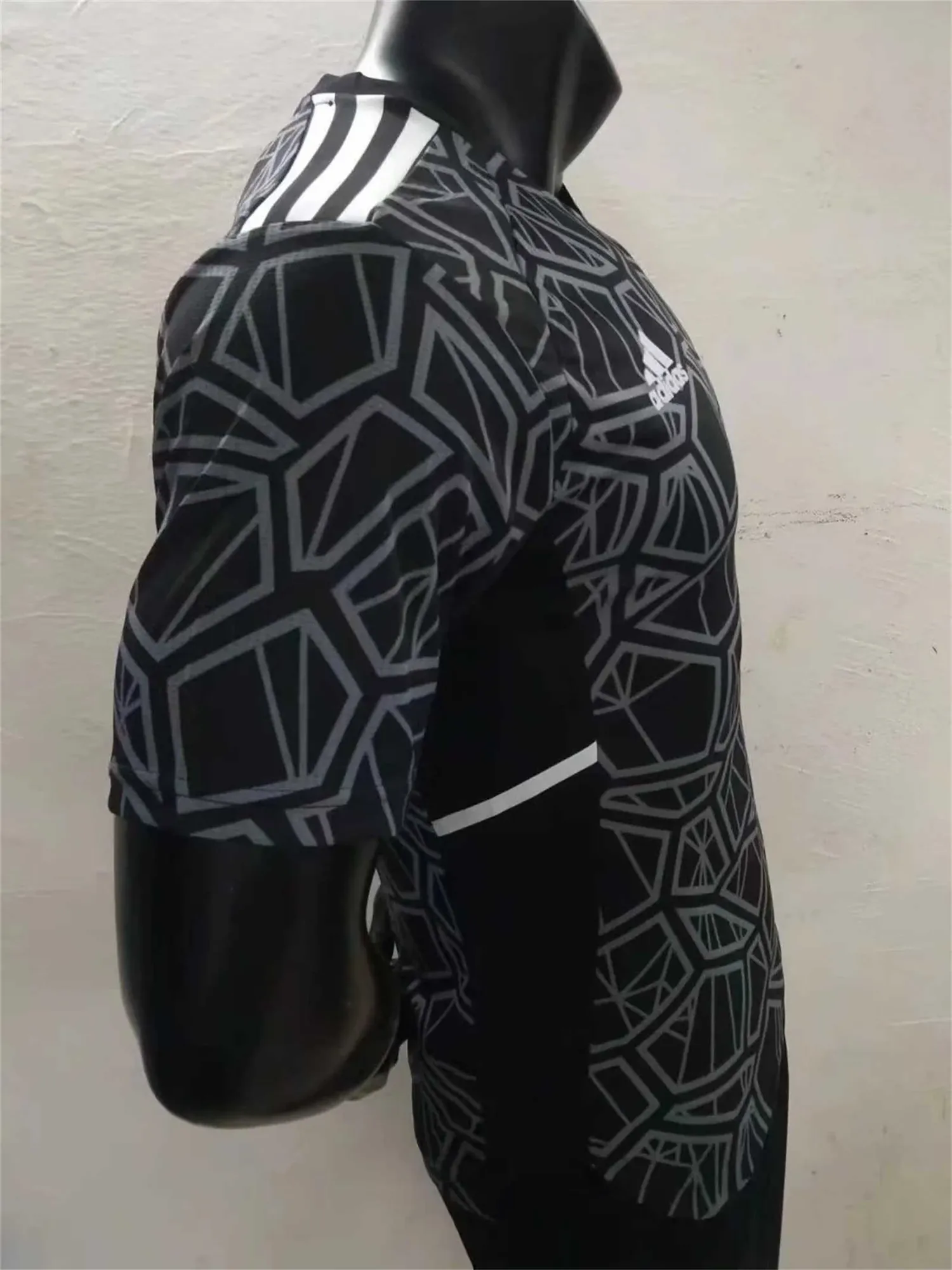 2022 Algeria Goalkeeper Players Edition 5