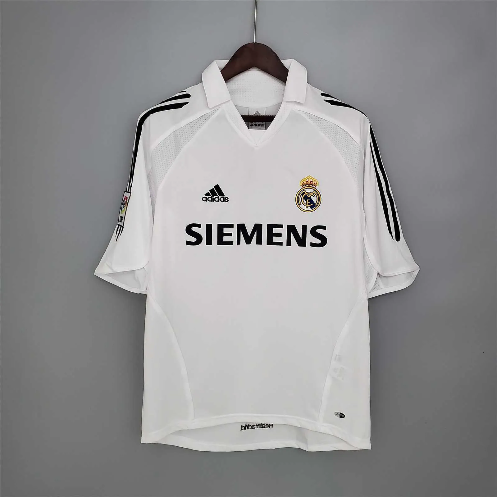 05-06 Real Madrid home 11